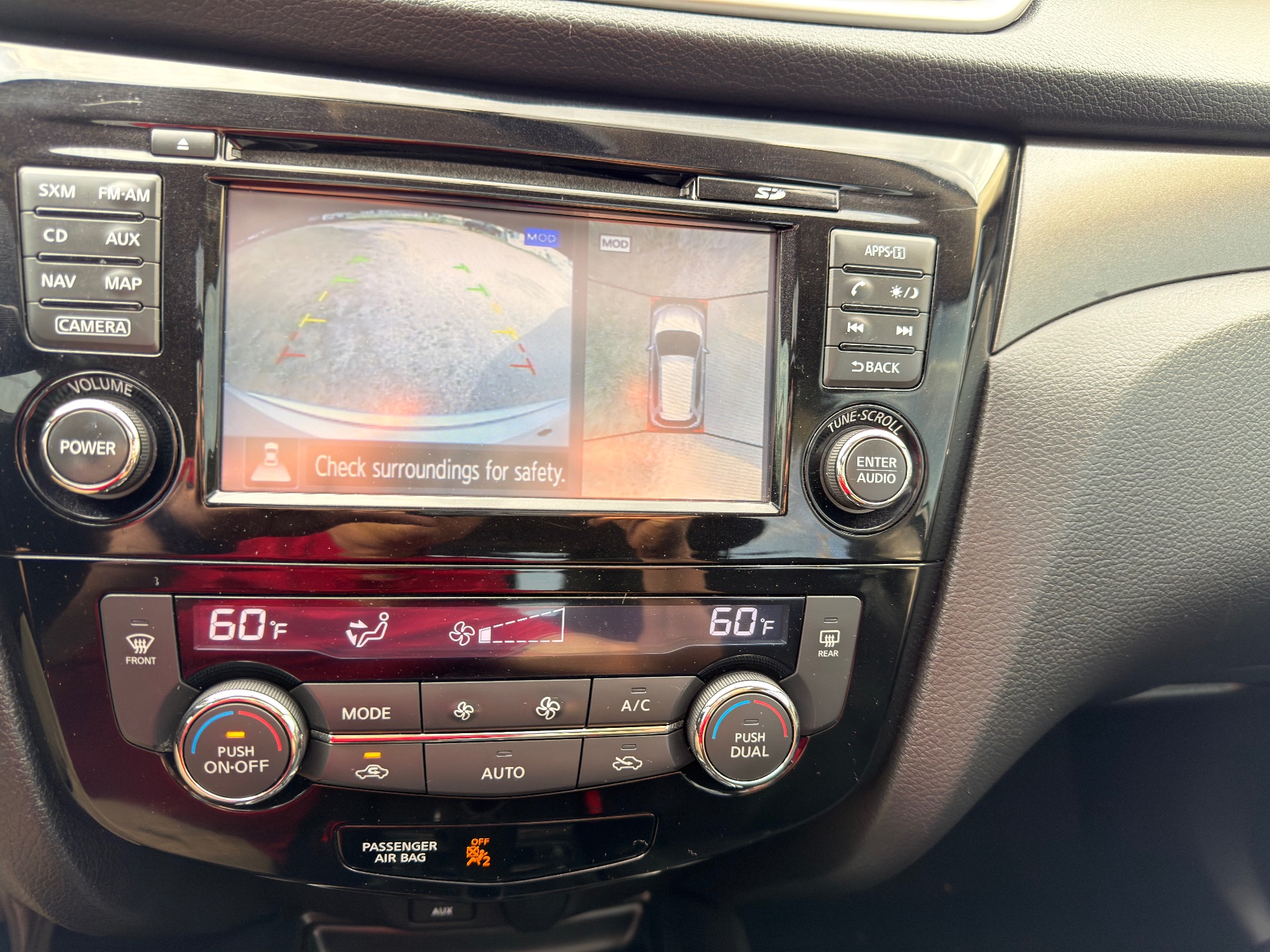 2016 Nissan Rogue SV - Photo 17