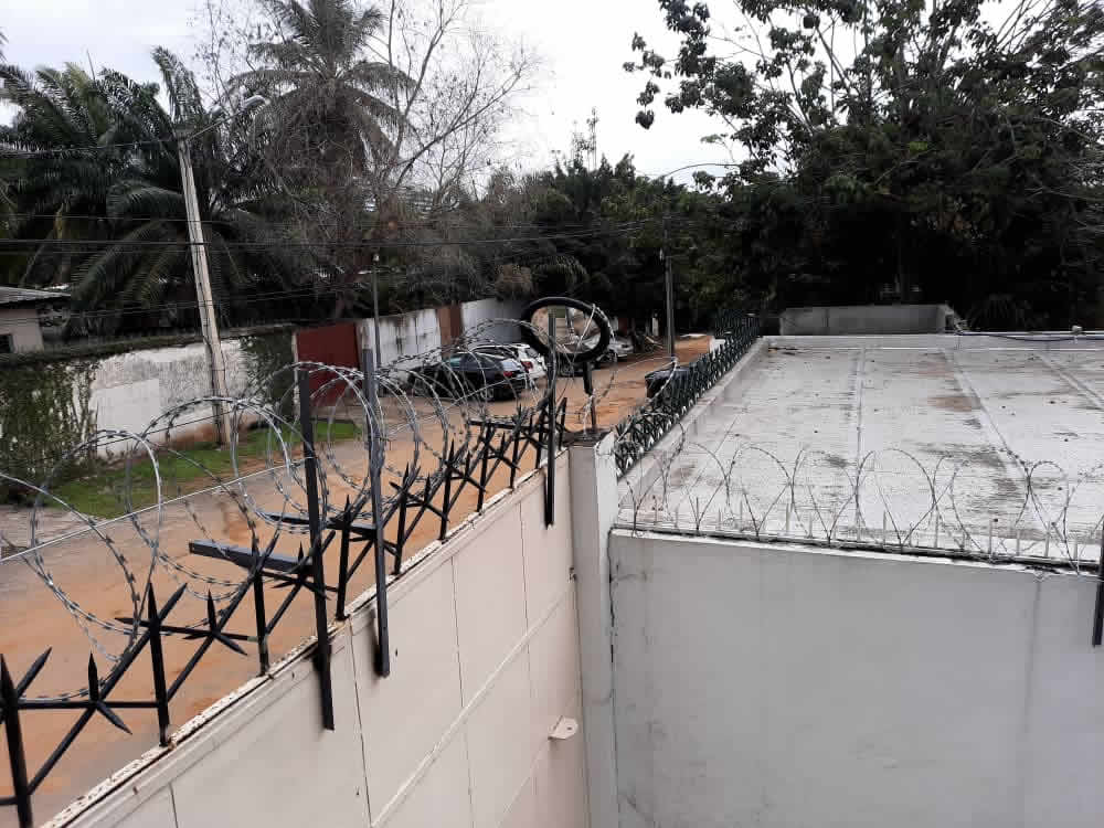 abidjansolution_pose_de_cloture_electrique_a_abidjan_1.jpg