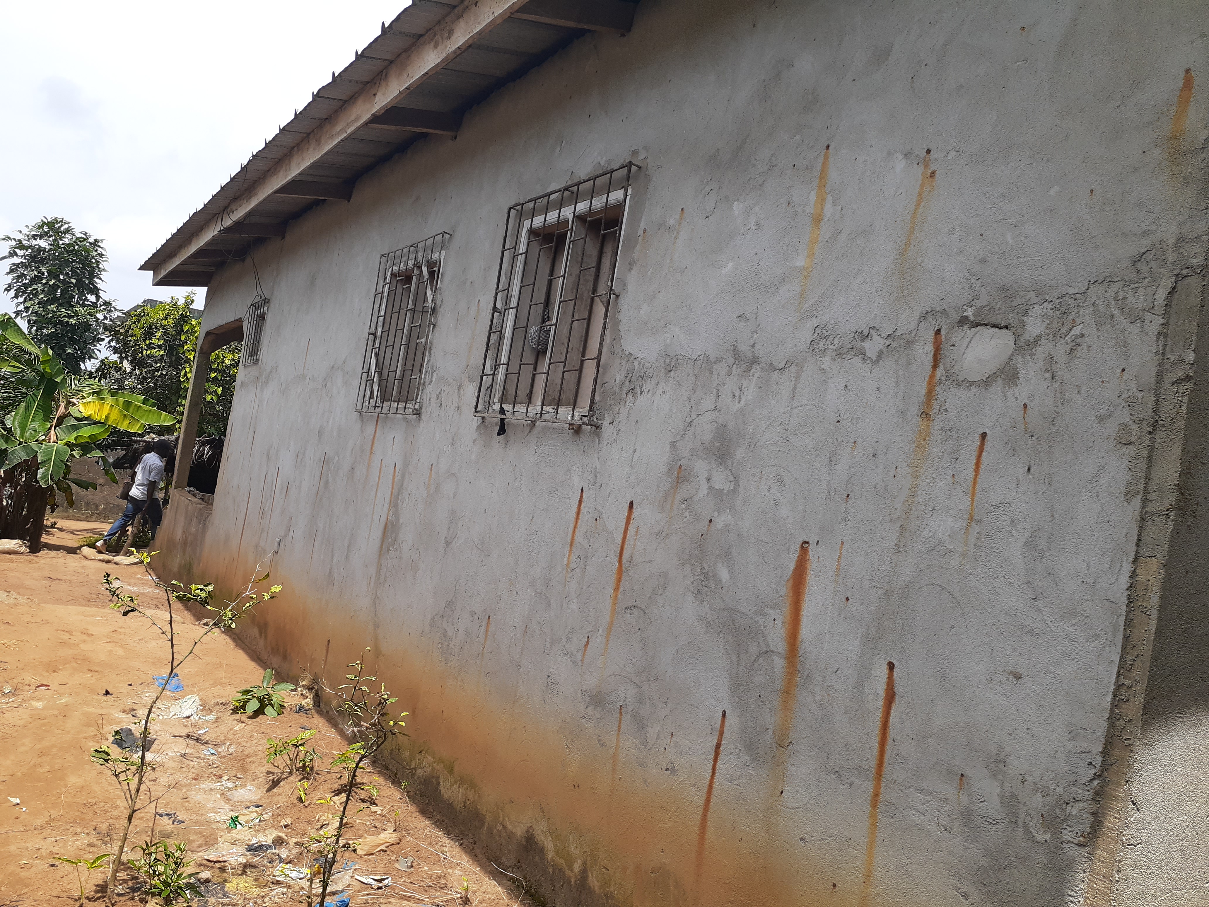 abidjansolution_vente_maison2_bonoua_centre2_50_millions.jpg