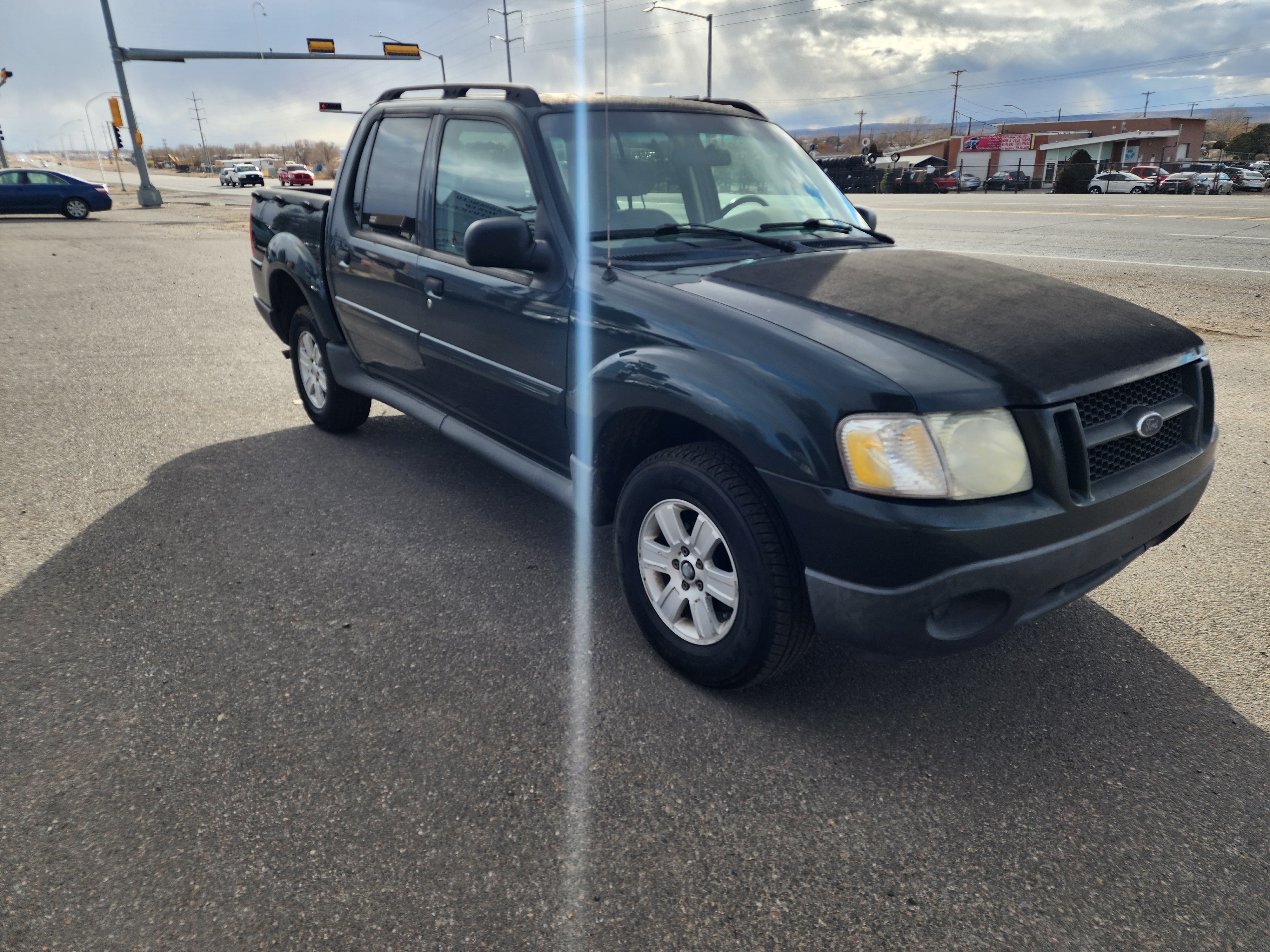 Ford Explorer image 2