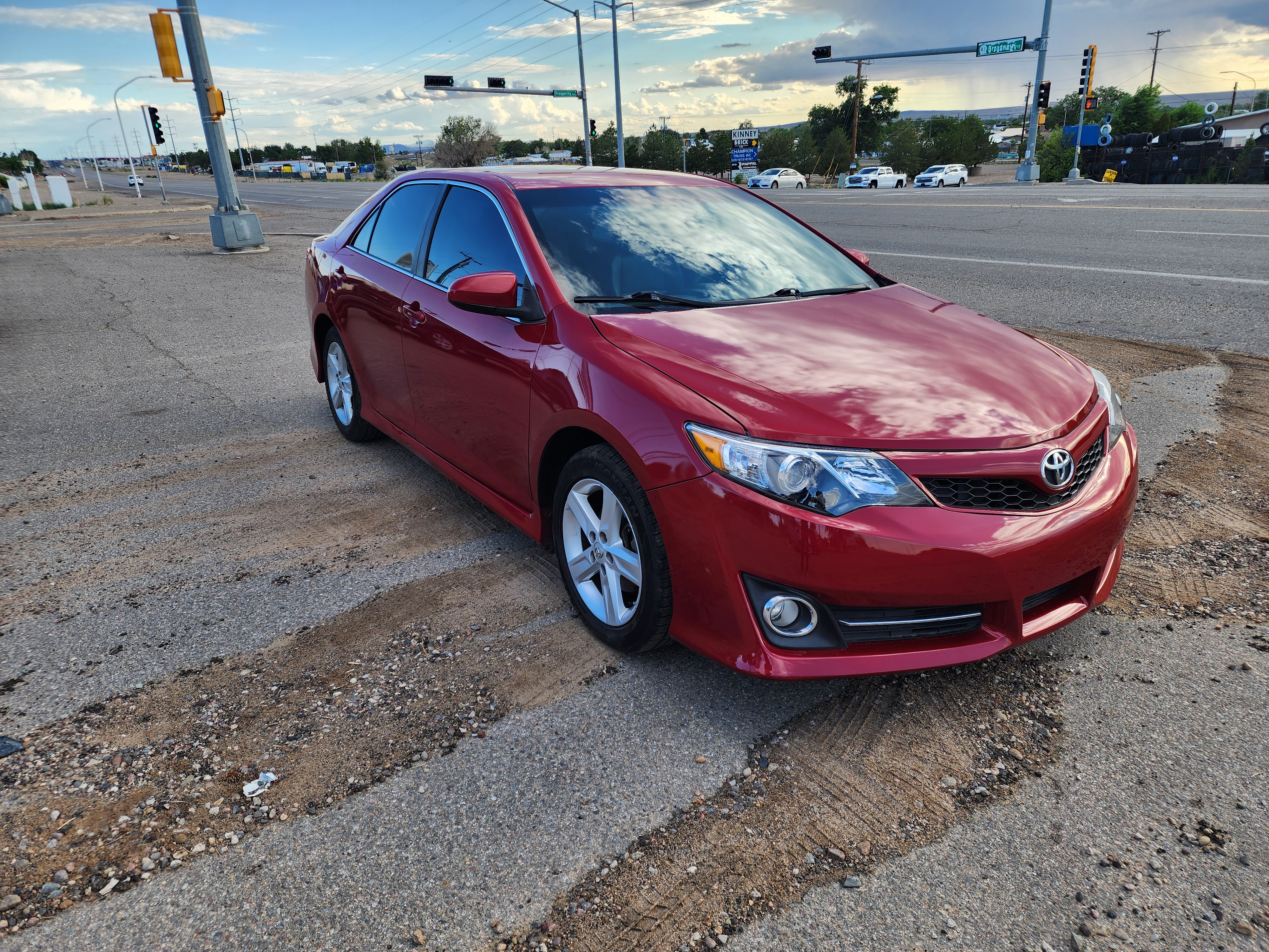 Toyota Camry image 2