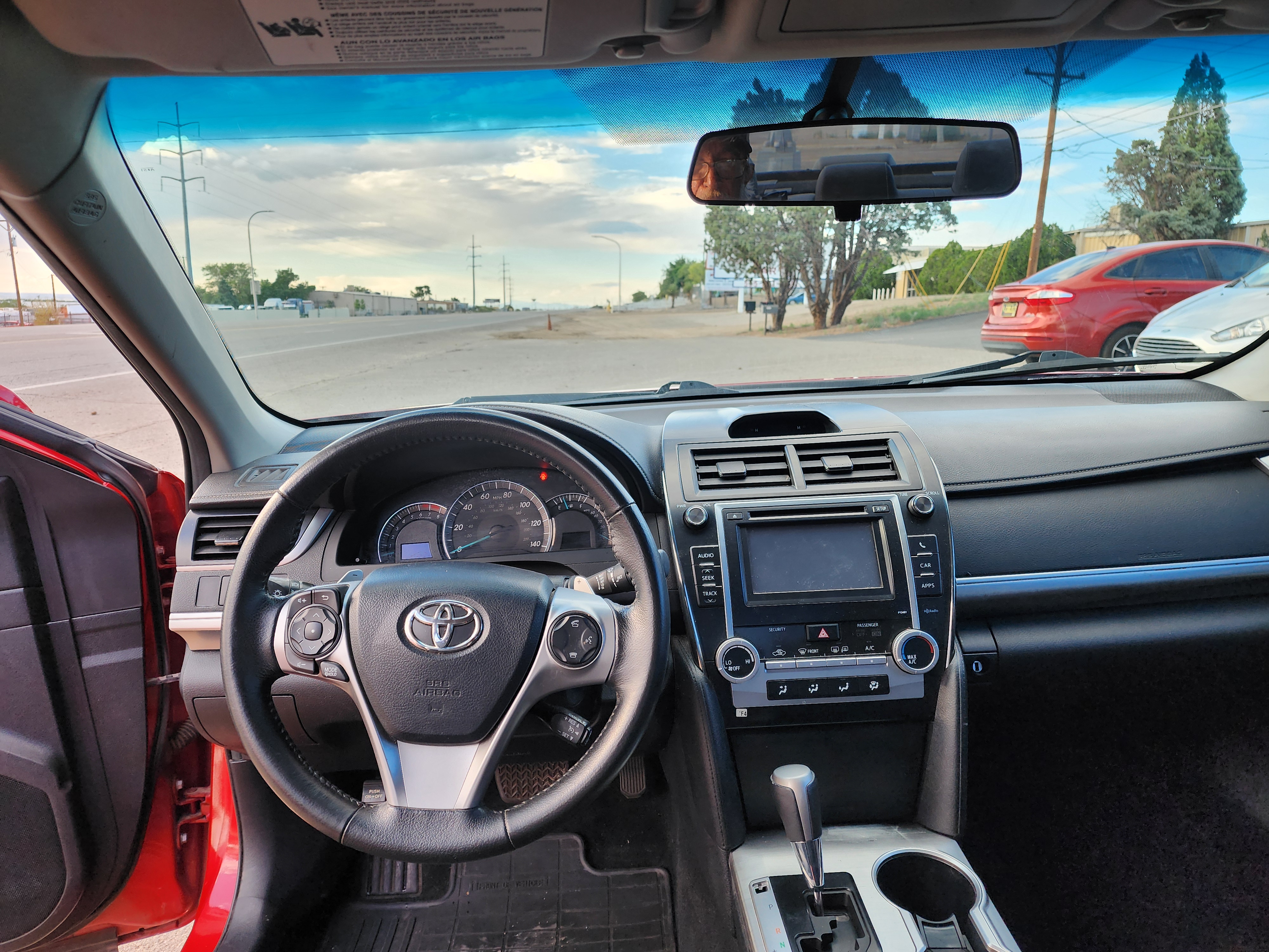 Toyota Camry image 9