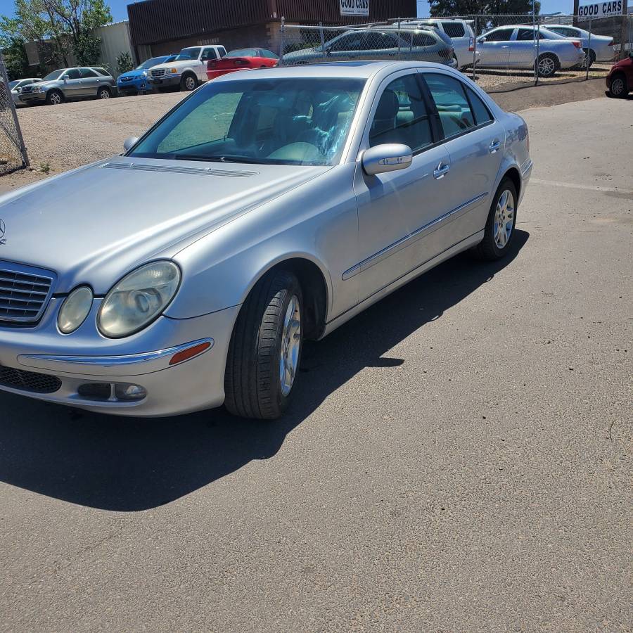 Mercedes Benz E350 image 2