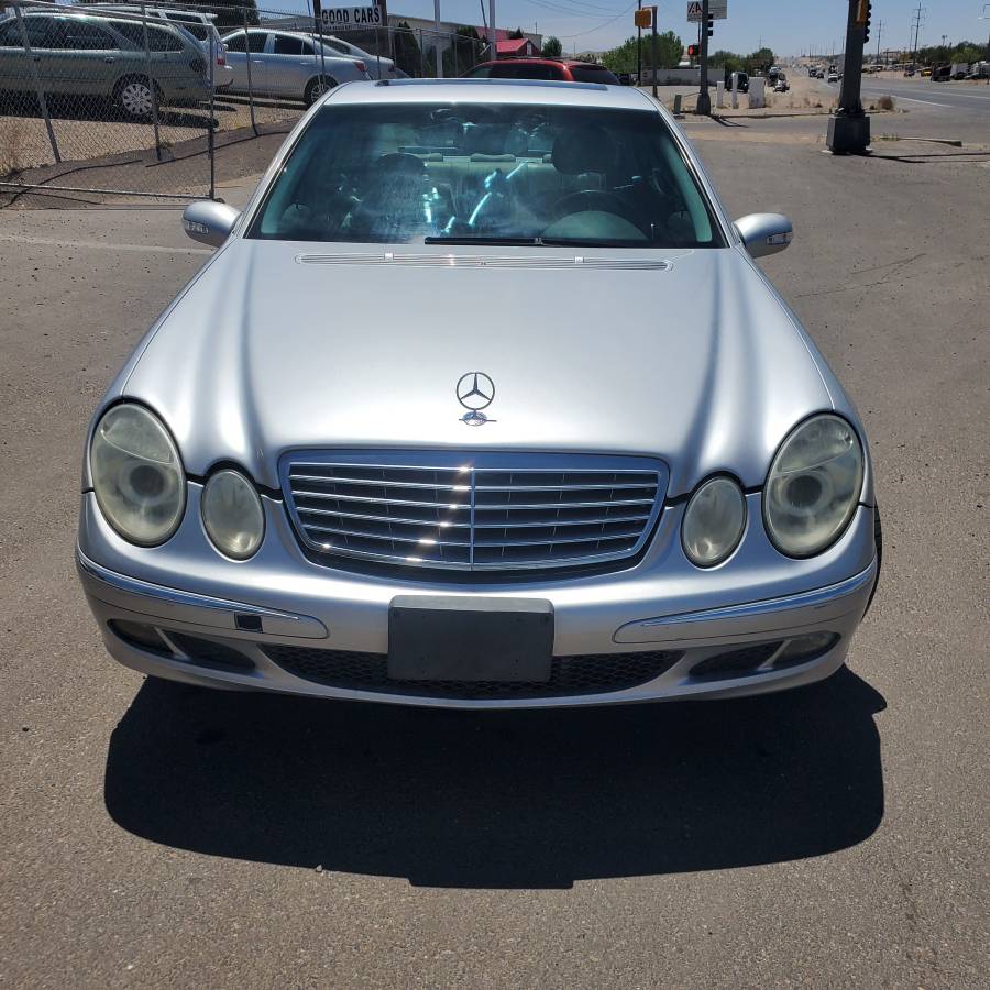 Mercedes Benz E350 image 5