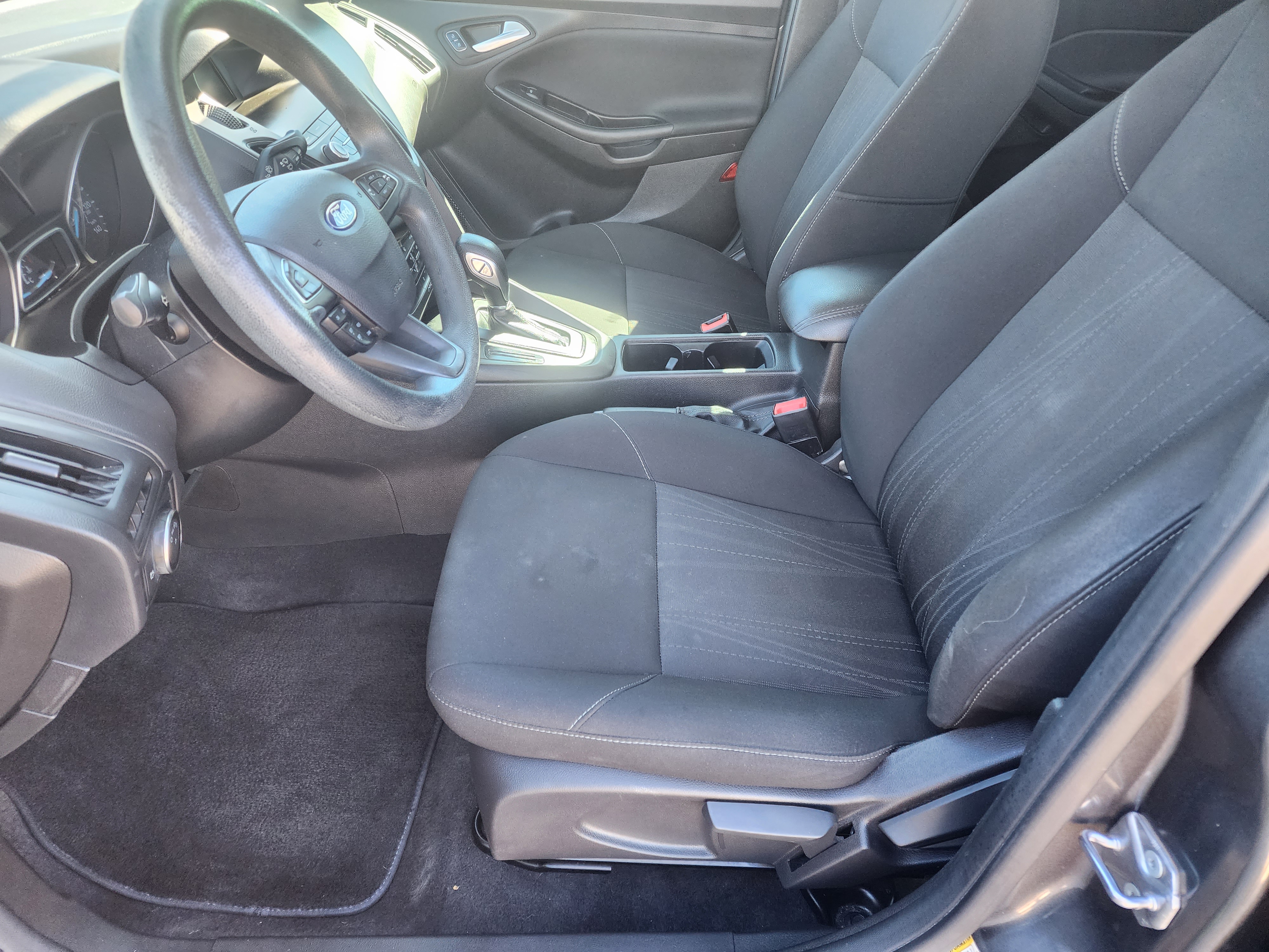Ford Focus image 7