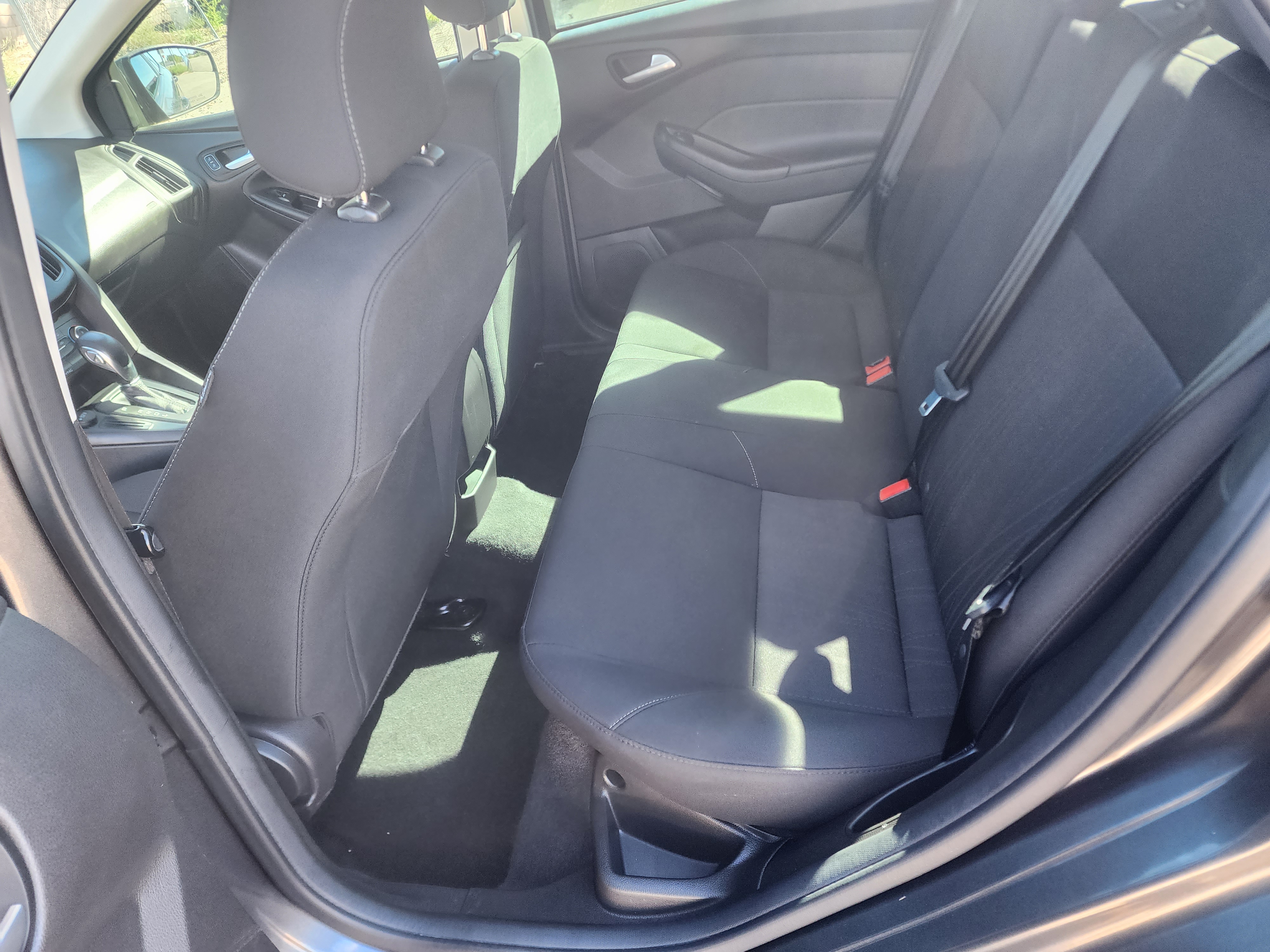 Ford Focus image 8