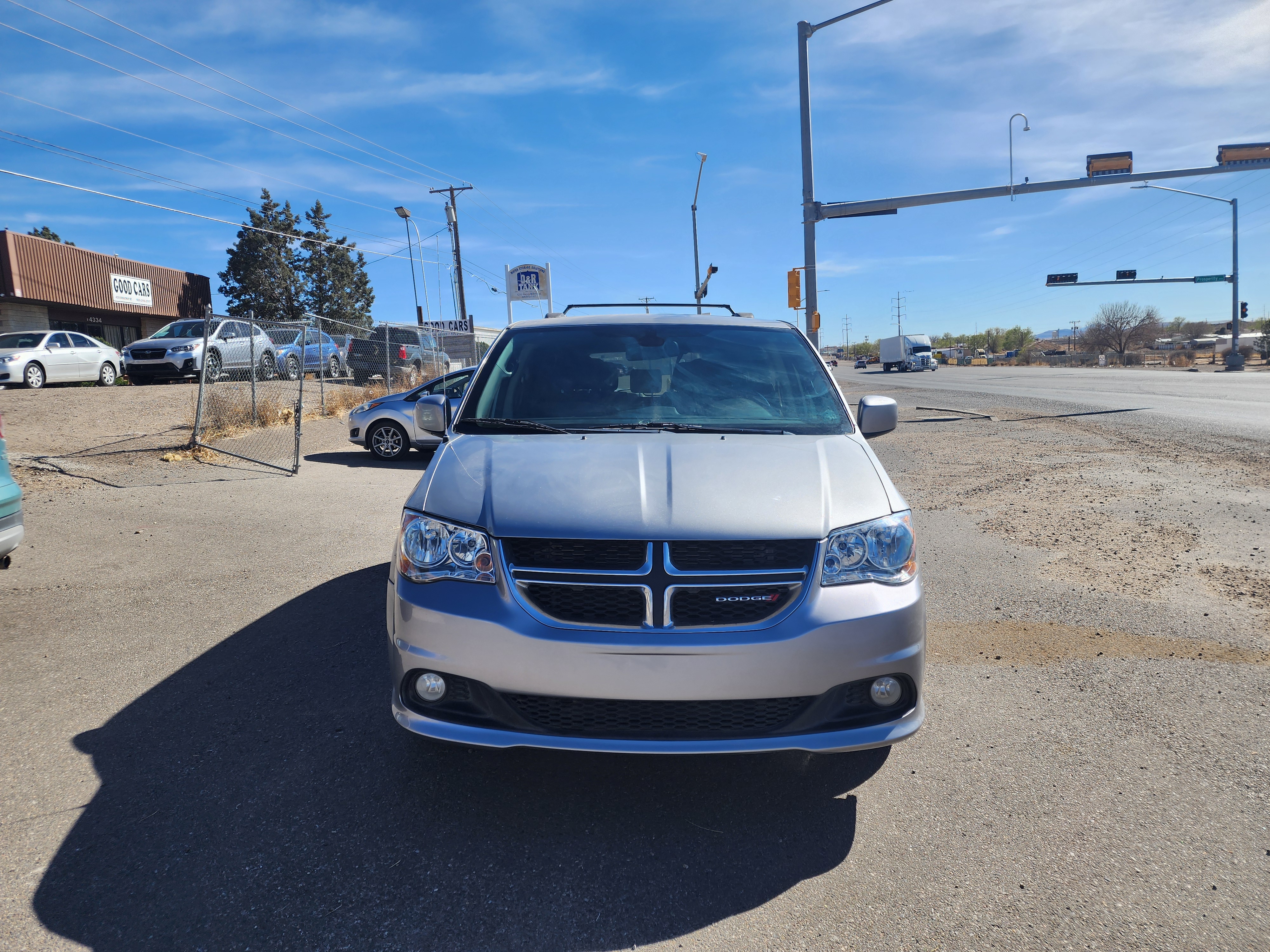 Dodge Grand Caravan image 5