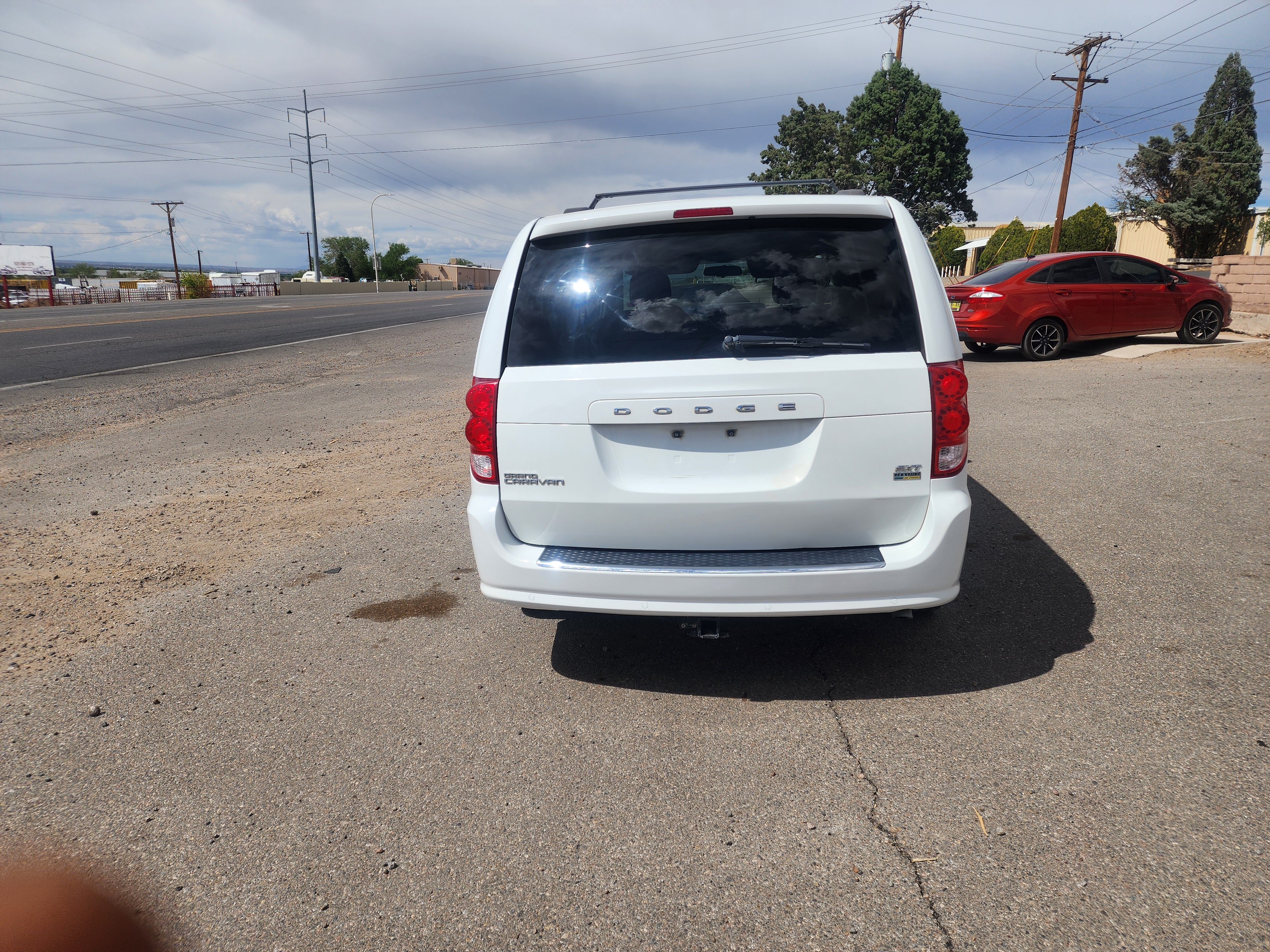 Dodge Grand Caravan image 6