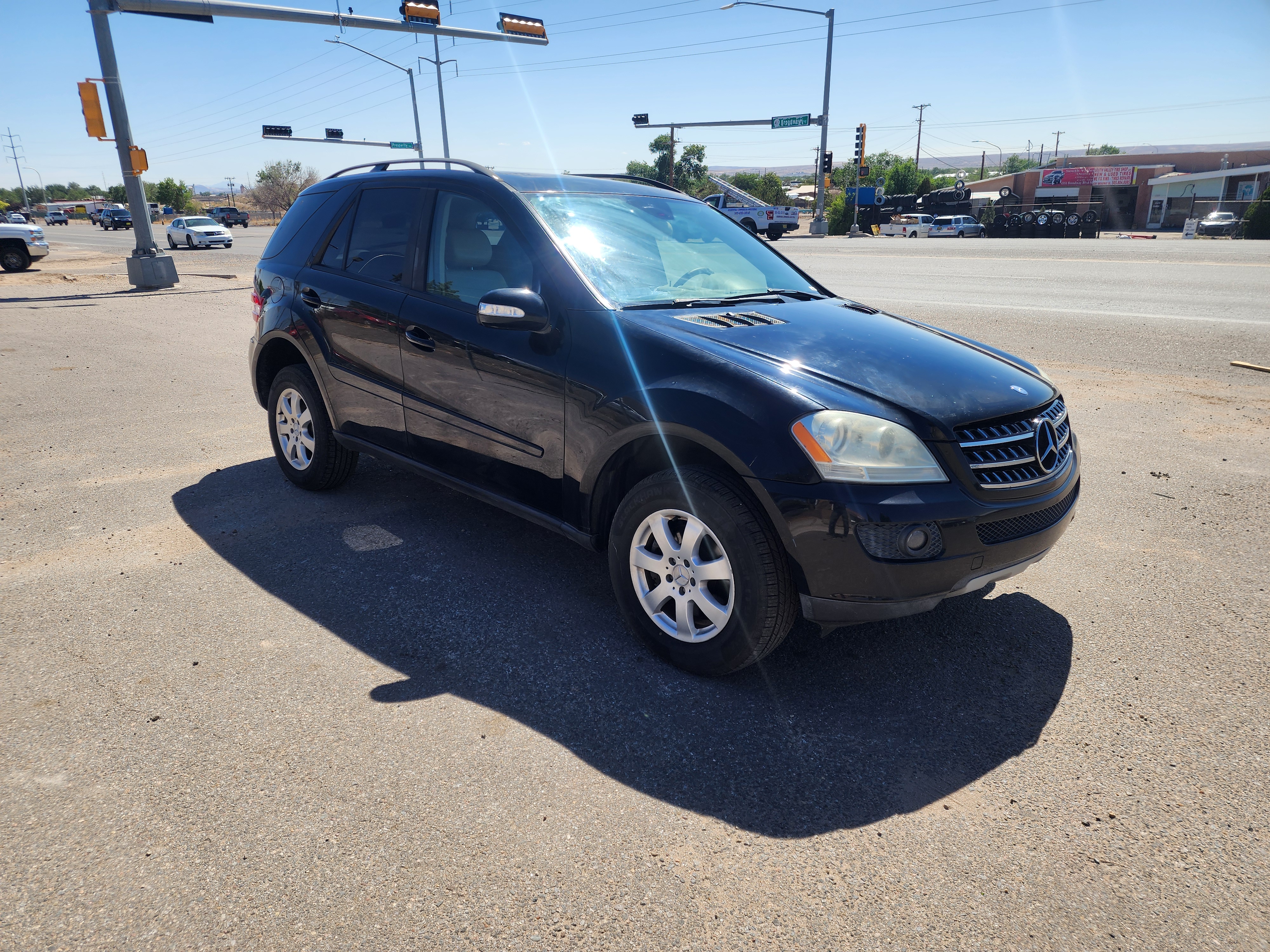 Mercedes Benz ML350 image 2
