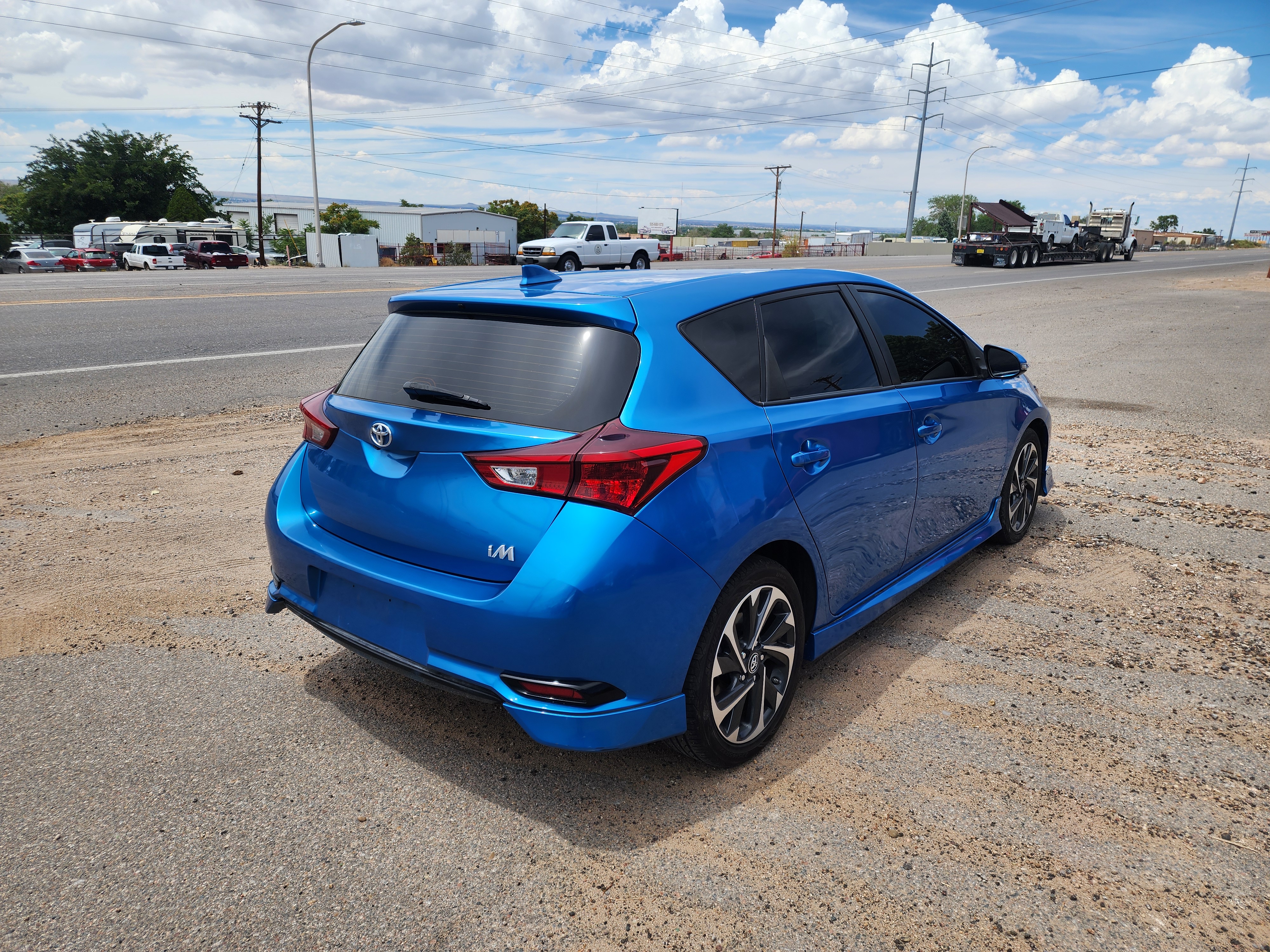 Toyota Corolla IM image 3