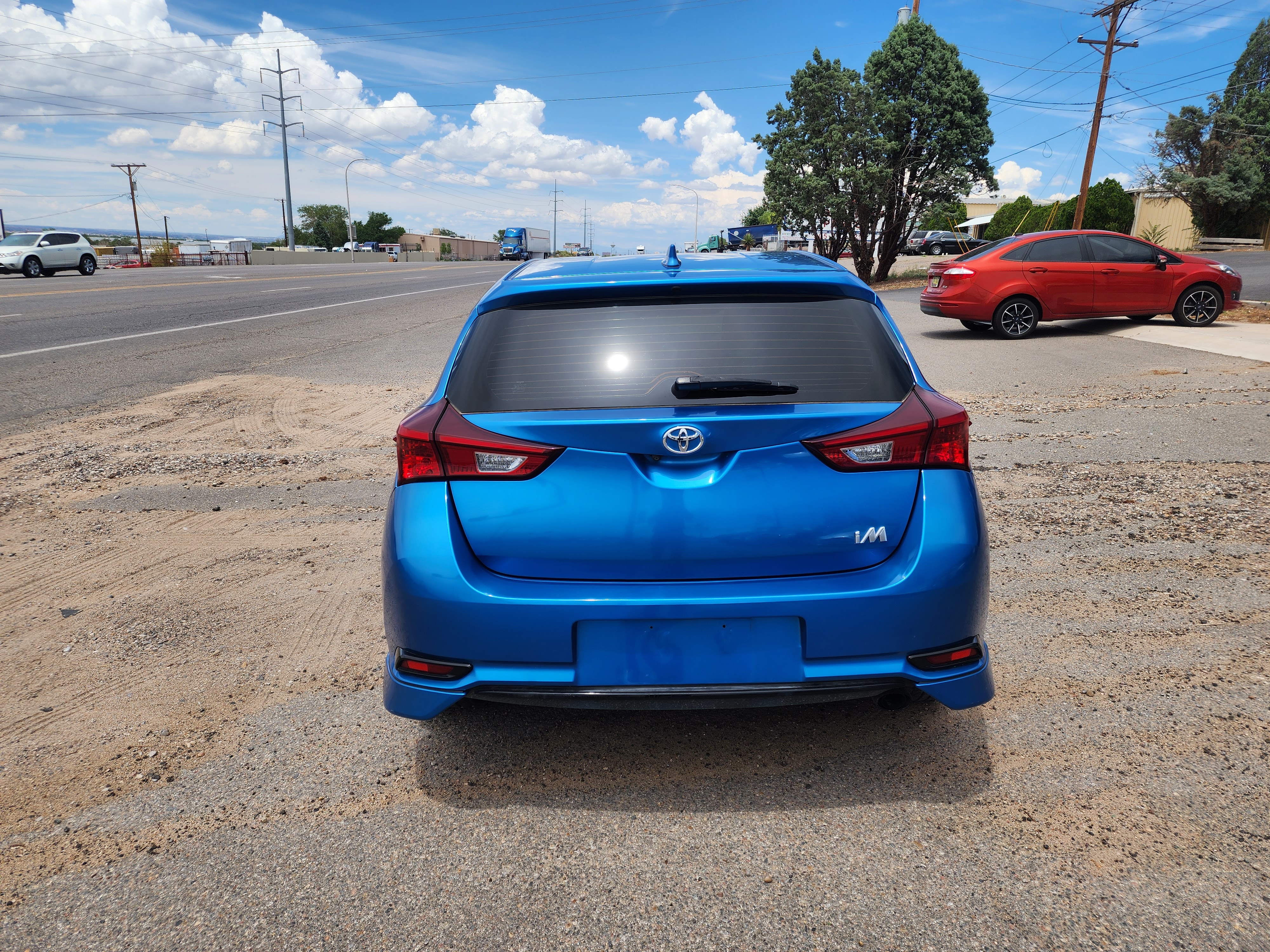 Toyota Corolla IM image 6