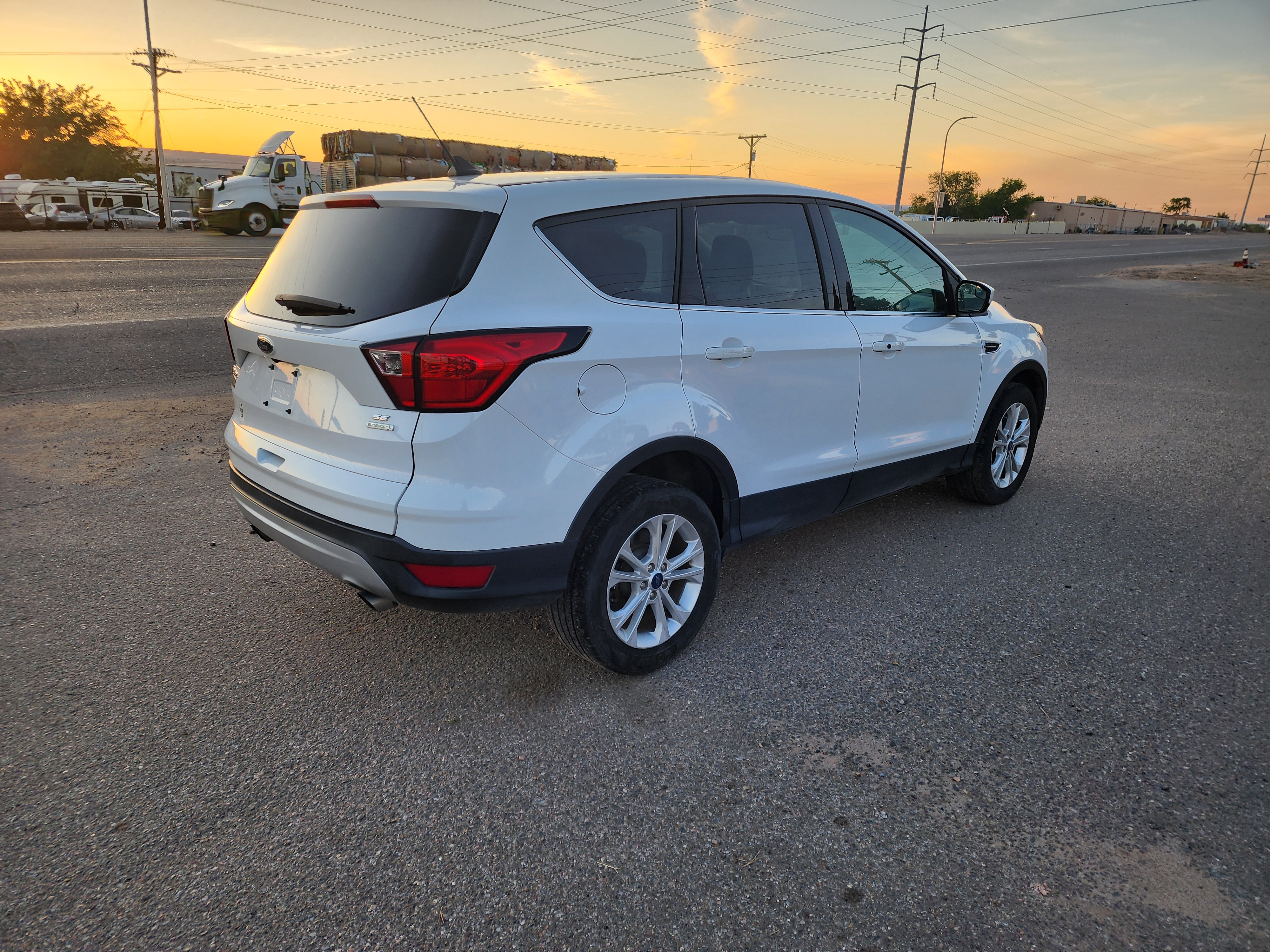 Ford Escape image 3