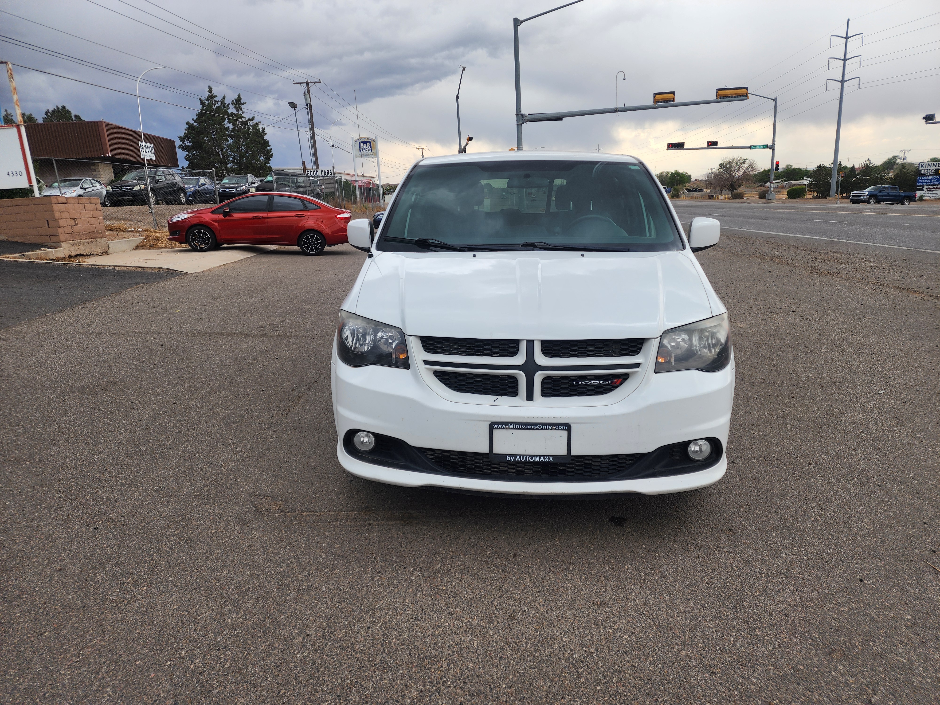 Dodge Grand Caravan image 5