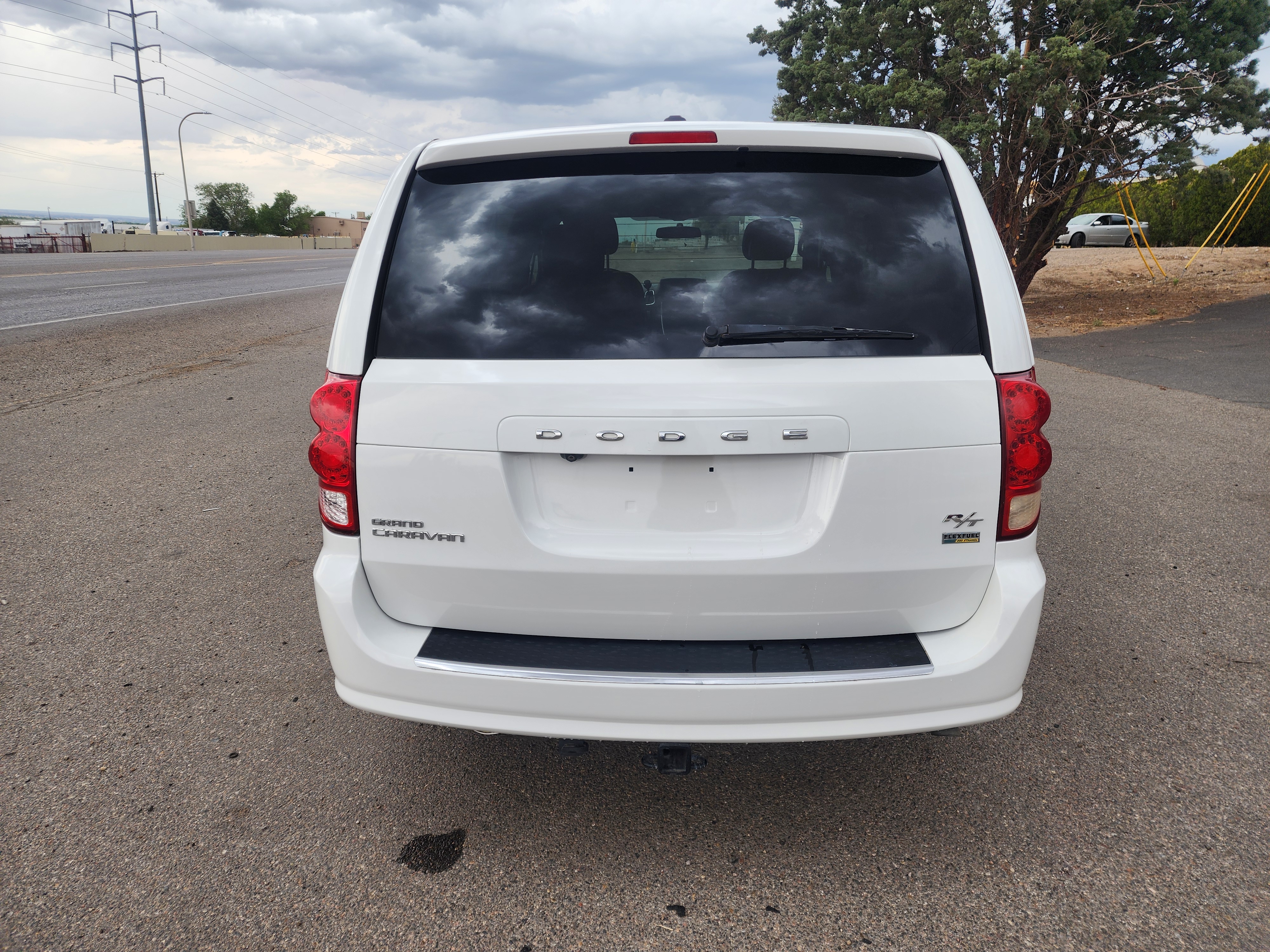 Dodge Grand Caravan image 6