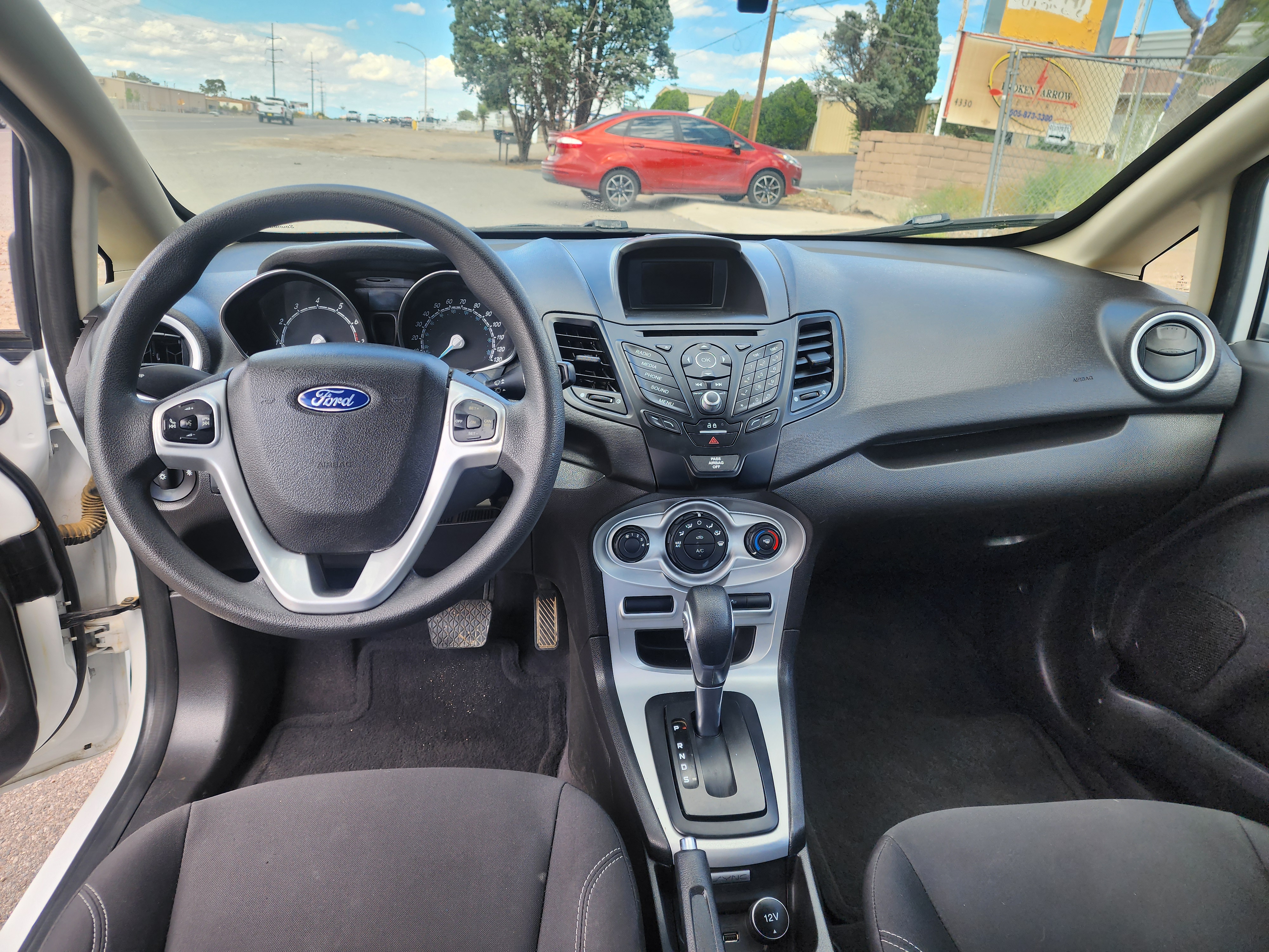 Ford Fiesta image 9
