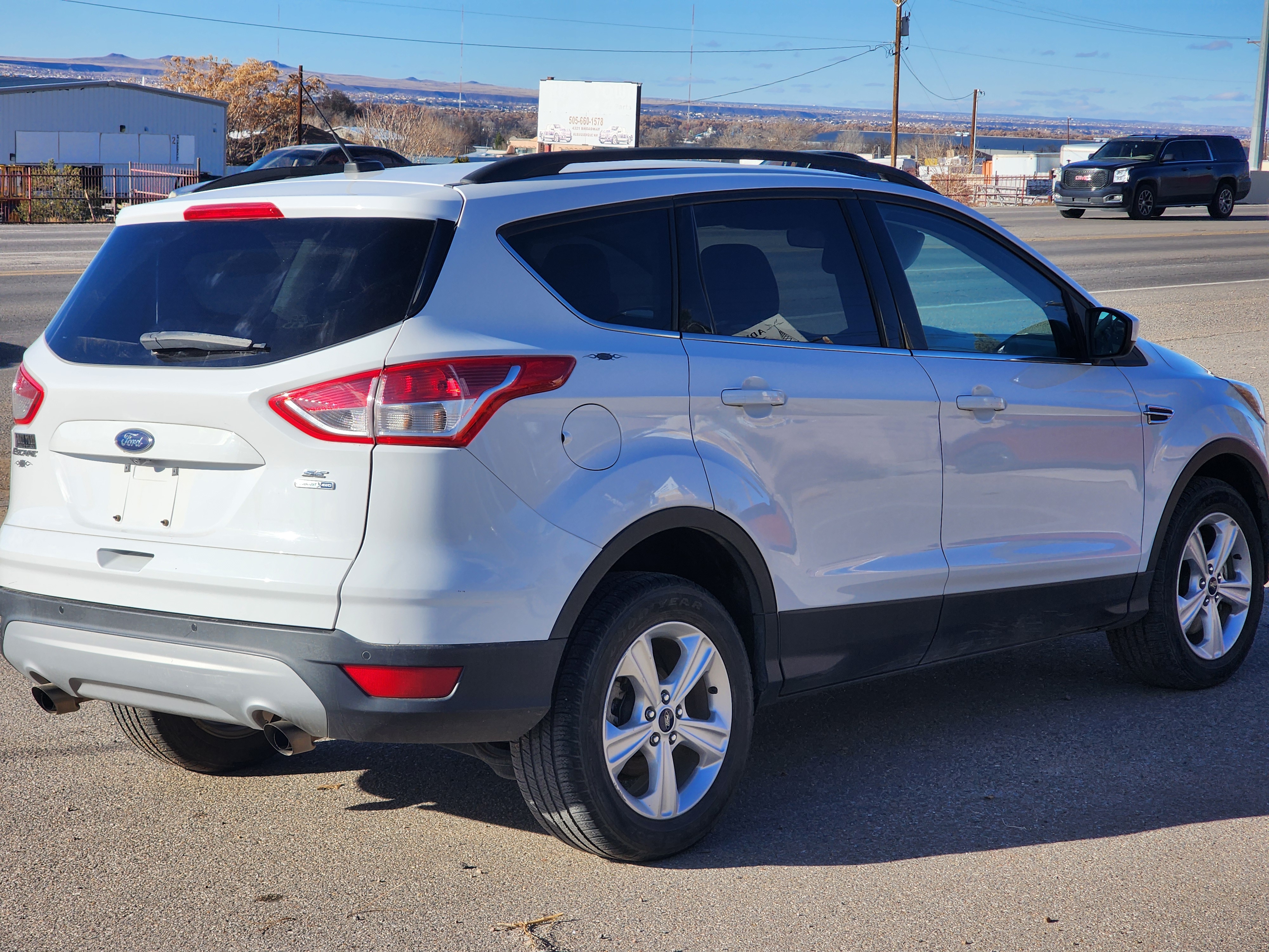 Ford Escape image 3