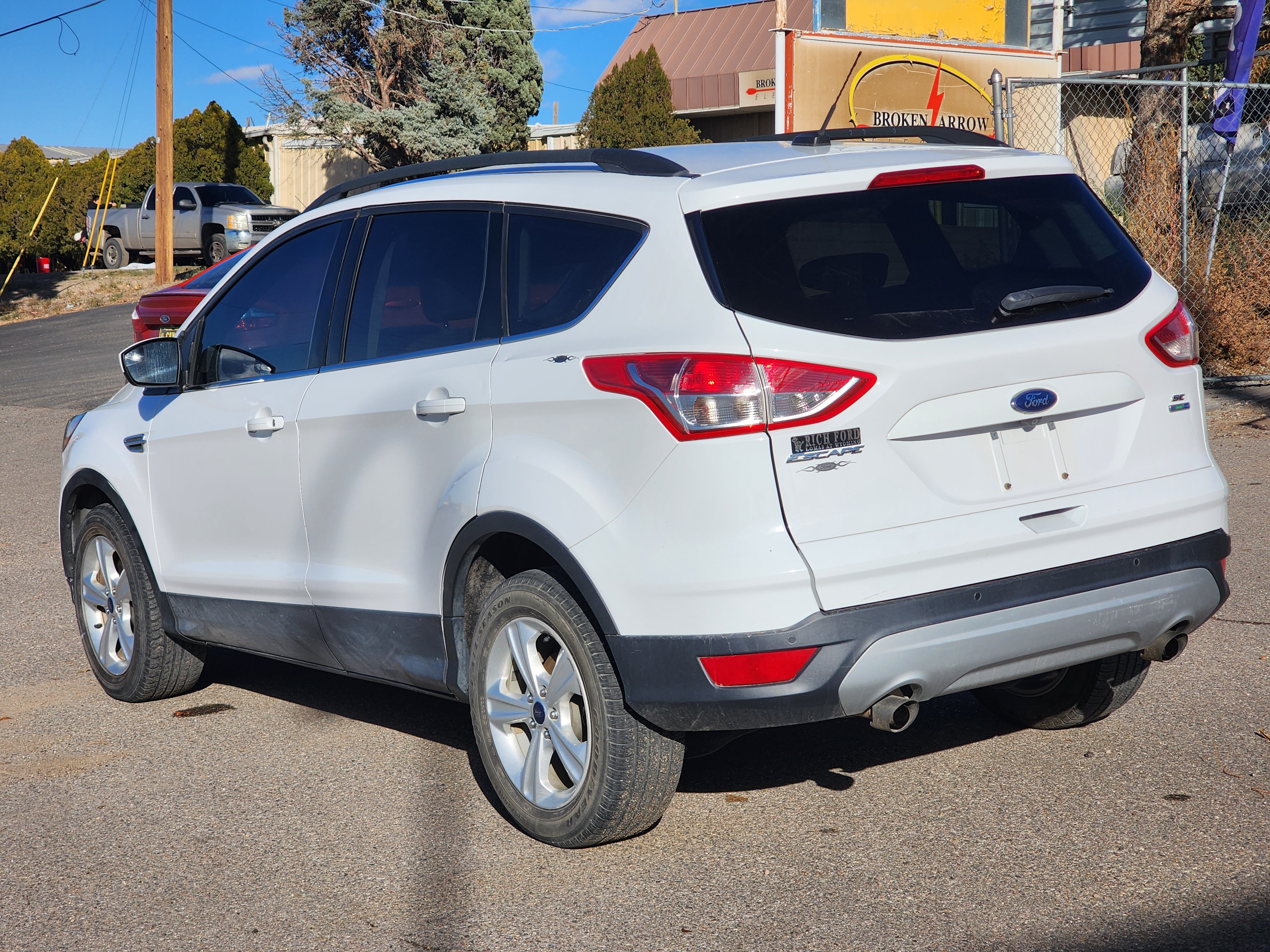 Ford Escape image 4