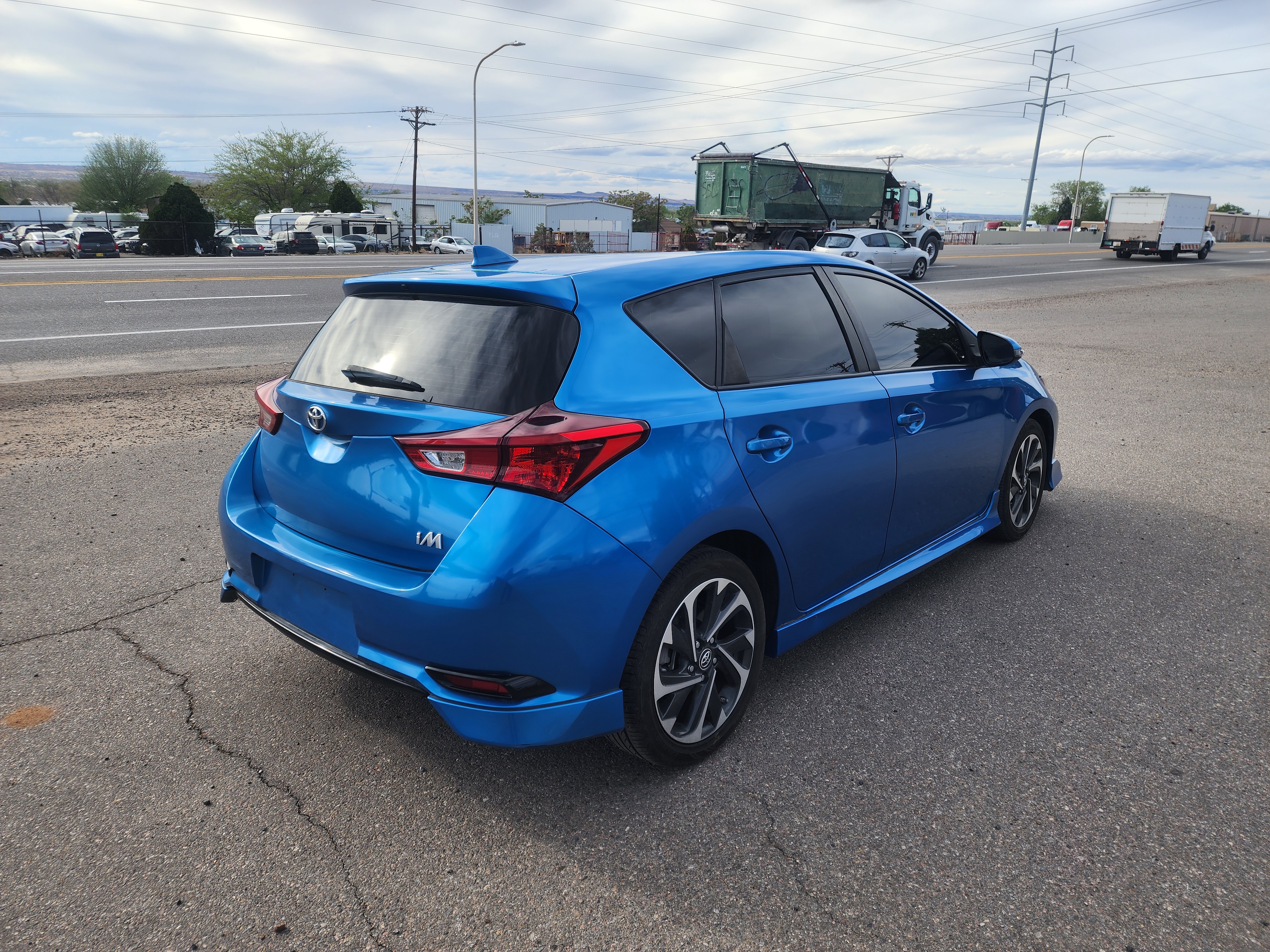 Toyota Corolla IM image 3