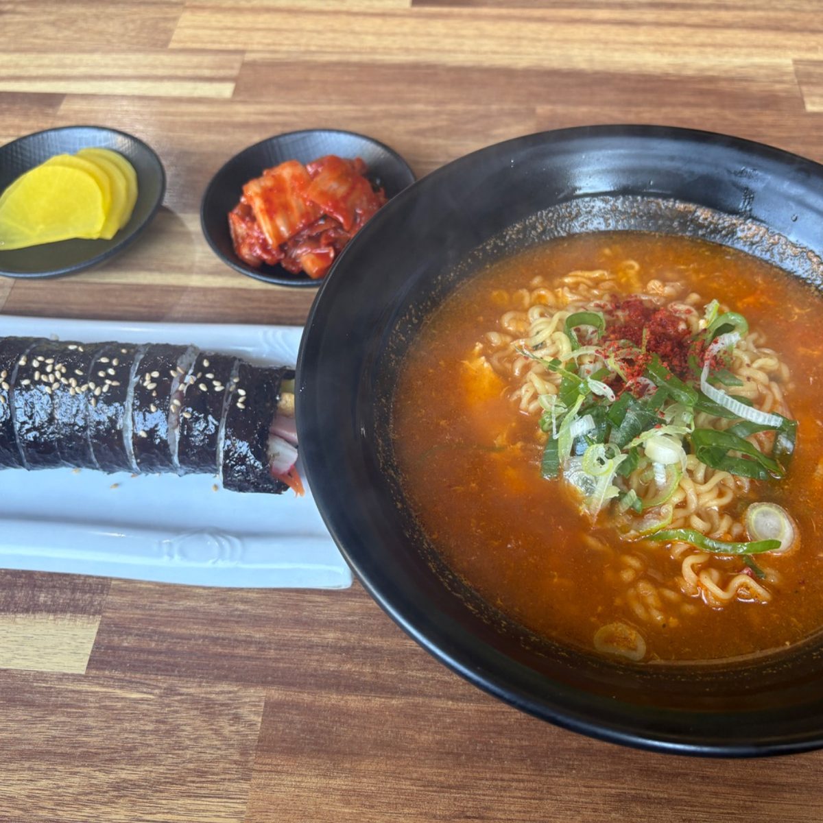 자주 이용하는 초등학교 앞 분식