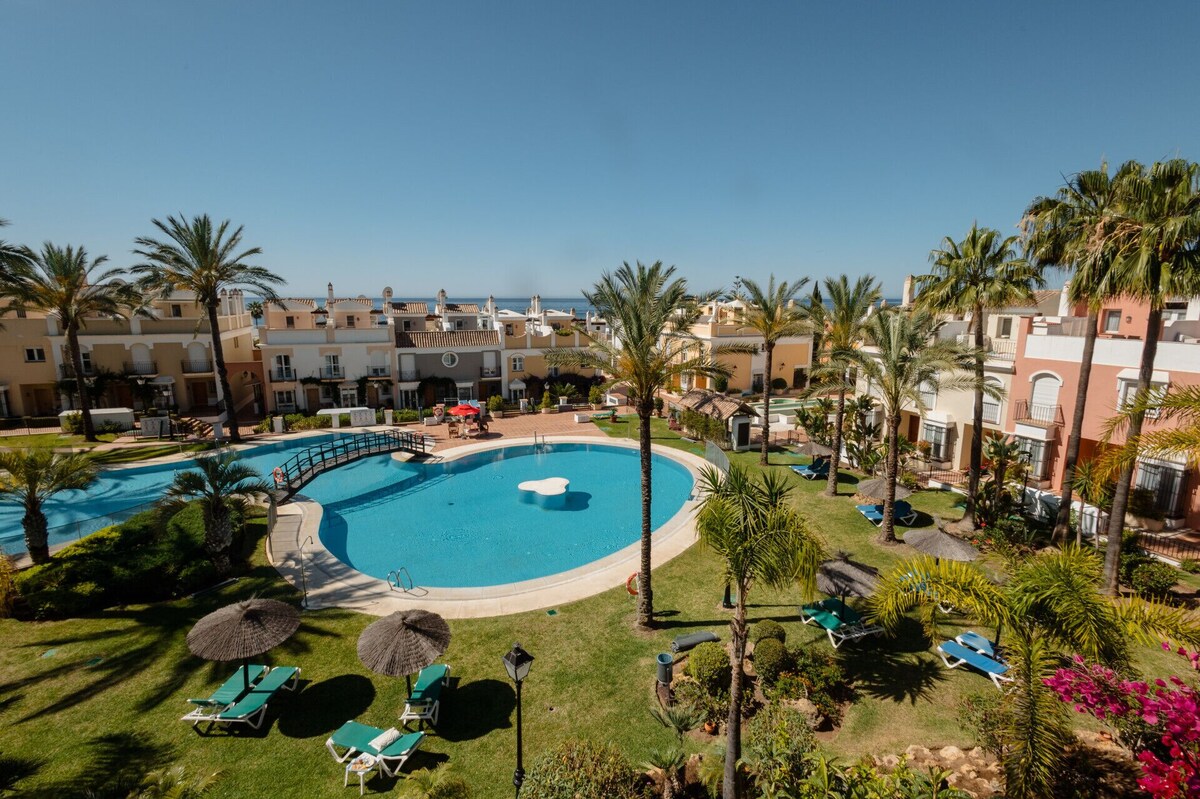 Spacious pool area