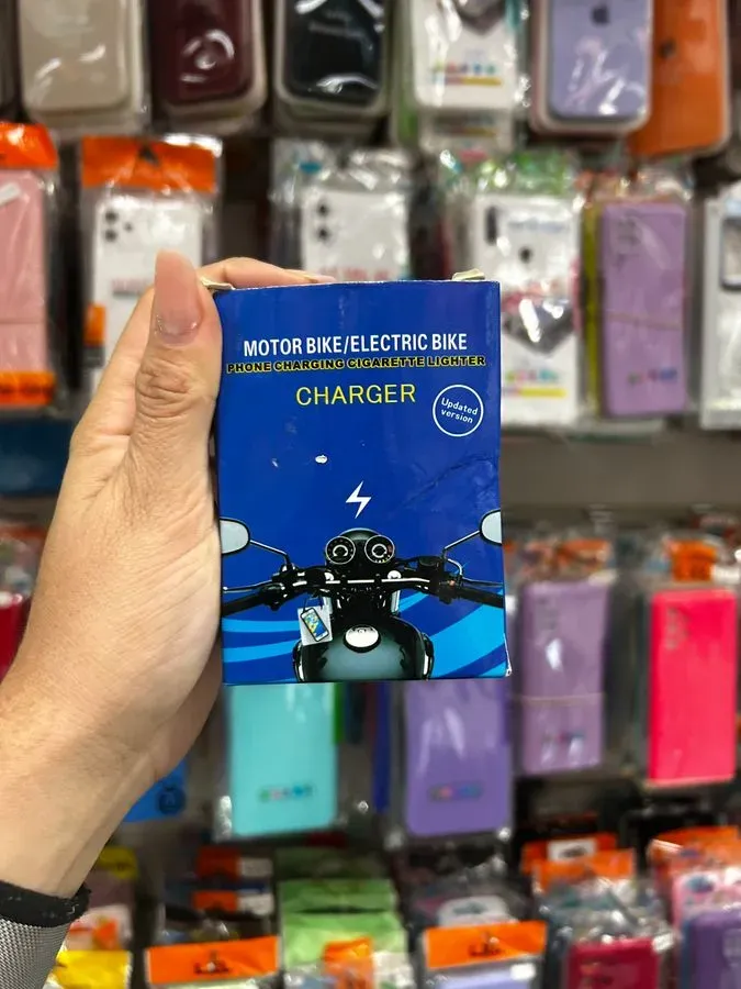 Carregador Veicular para Moto/Bike com Acendedor de Cigarros