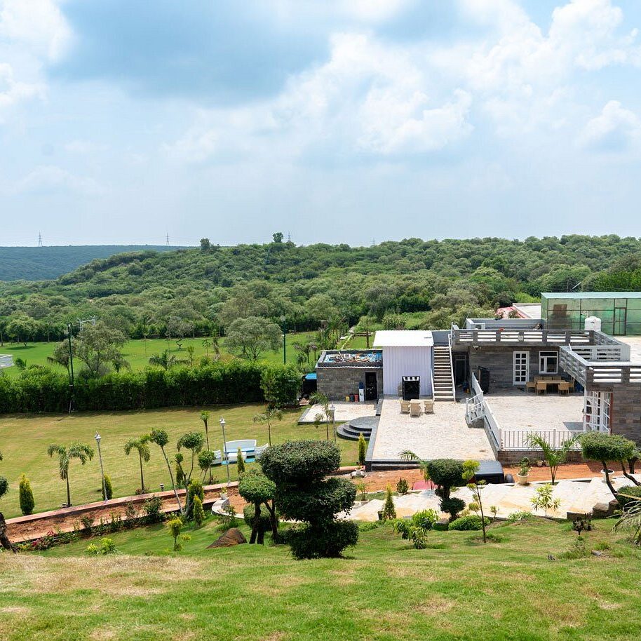 cover image  of Dreamescape Farmland