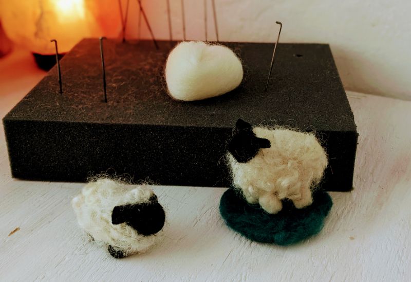 Virtual Craft Party - Needlefelt  Sheep!