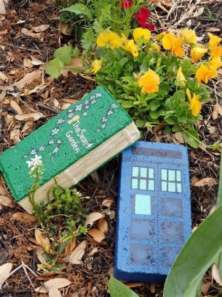 BOOKTOK Brick Paint