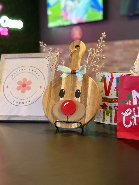 Rustic Reindeer Cutting Board Workshop