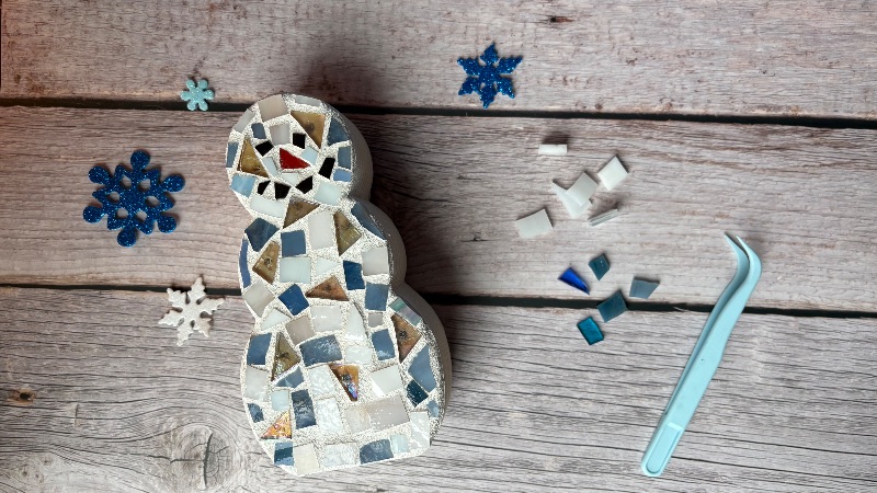 Family Craft Night at Pudding Art Studio - Mosaic Snowmen!