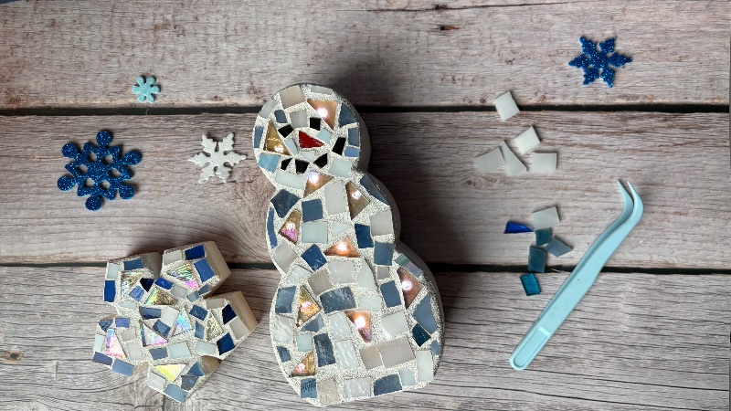 Make Your Own Mosaic Snowman at Cottage Grove Public Market!