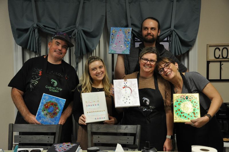 Bedazzling a Mardi Gras Canvas Bedazzling a Mardi Gras Canvas