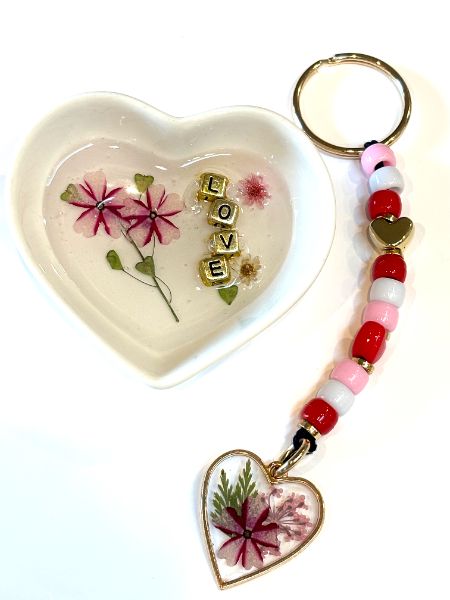 Create a Resin Trinket Dish and Keychain w/Pendant Create a Resin Trinket Dish and Keychain w/Pendant