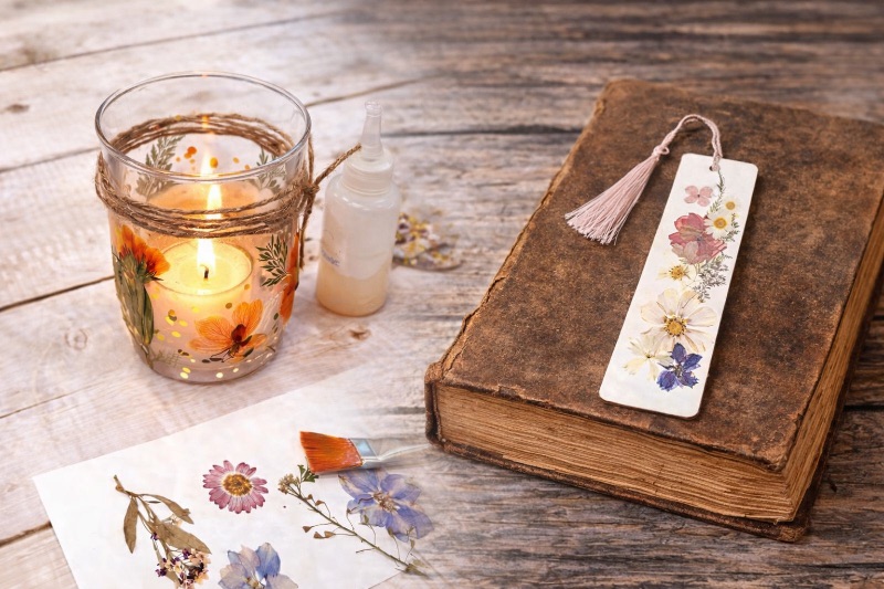 Pressed Petals: Tea Light & Bookmark Workshop at Dirty Blonde
