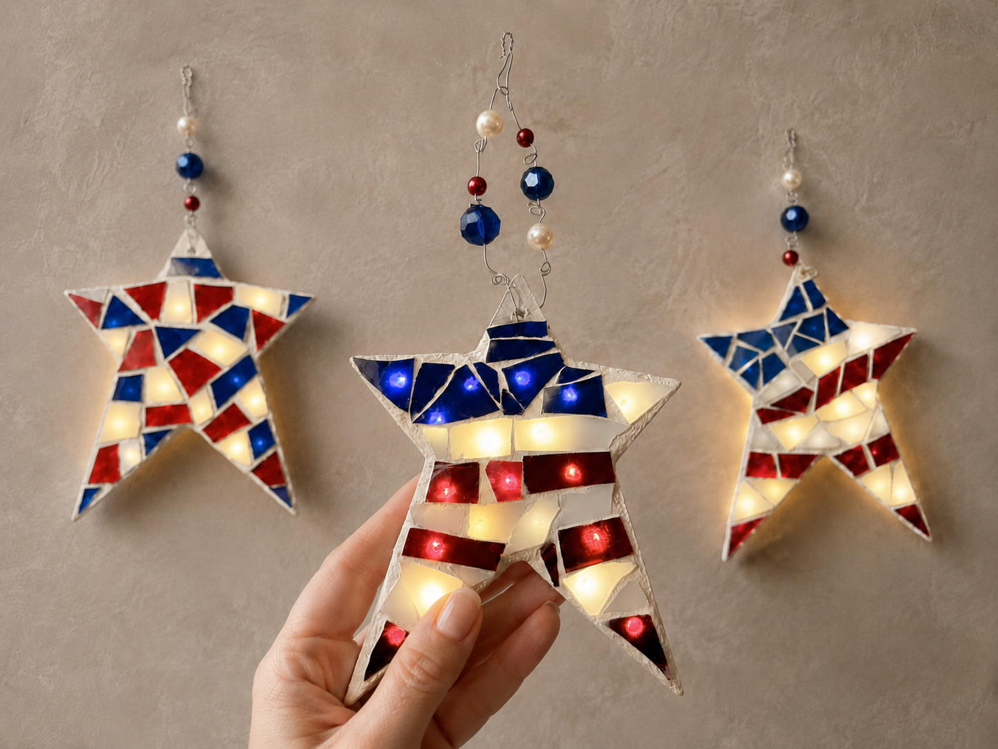 Light-Up Mosaic Star  - Craft & Sip at Vine Alley