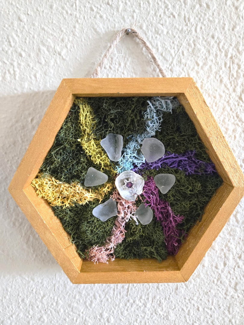 Natural Beauty: Art Made with Moss Natural Beauty: Art Made with Moss