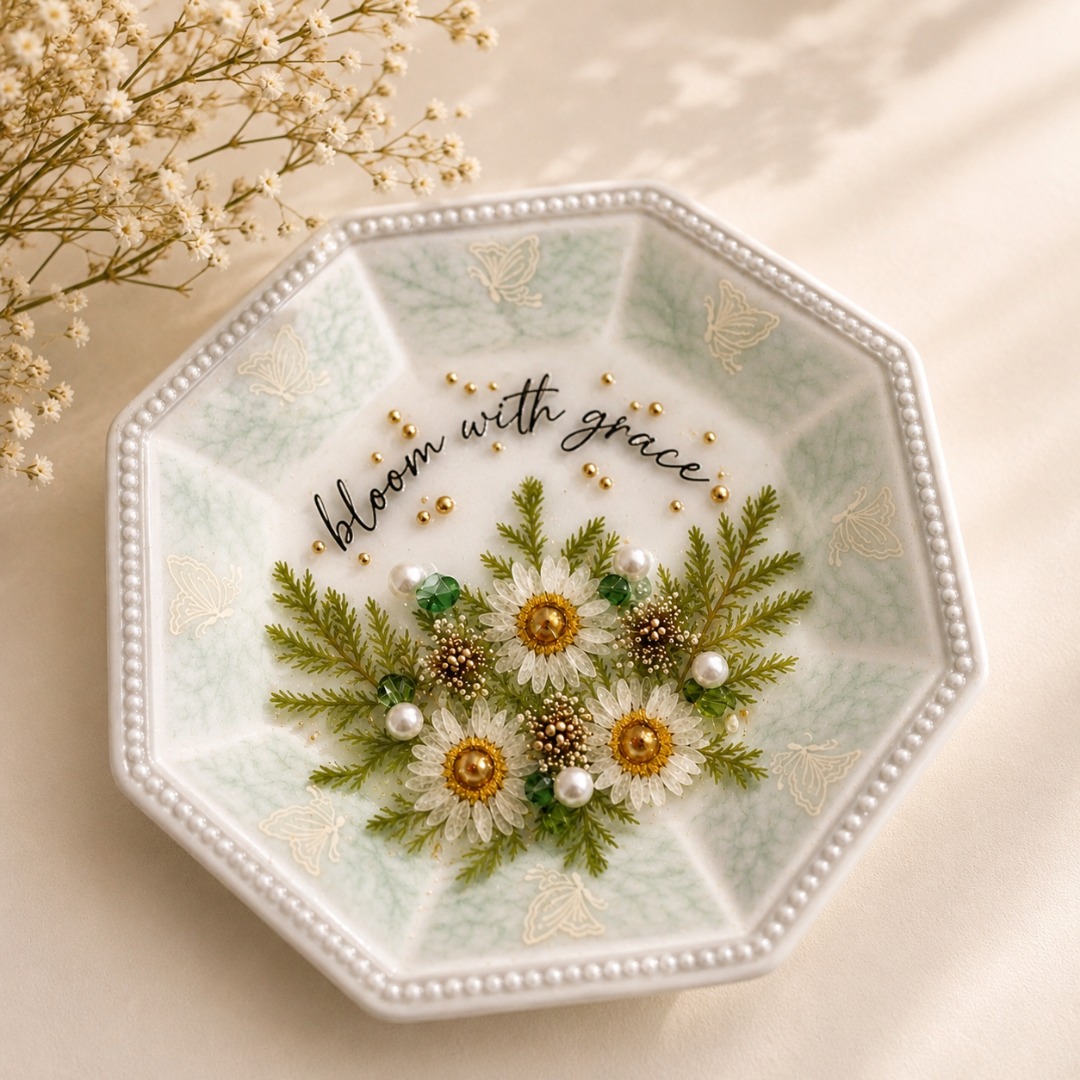 Pretty Little Things: Hand-Decorated Trinket Dish Workshop