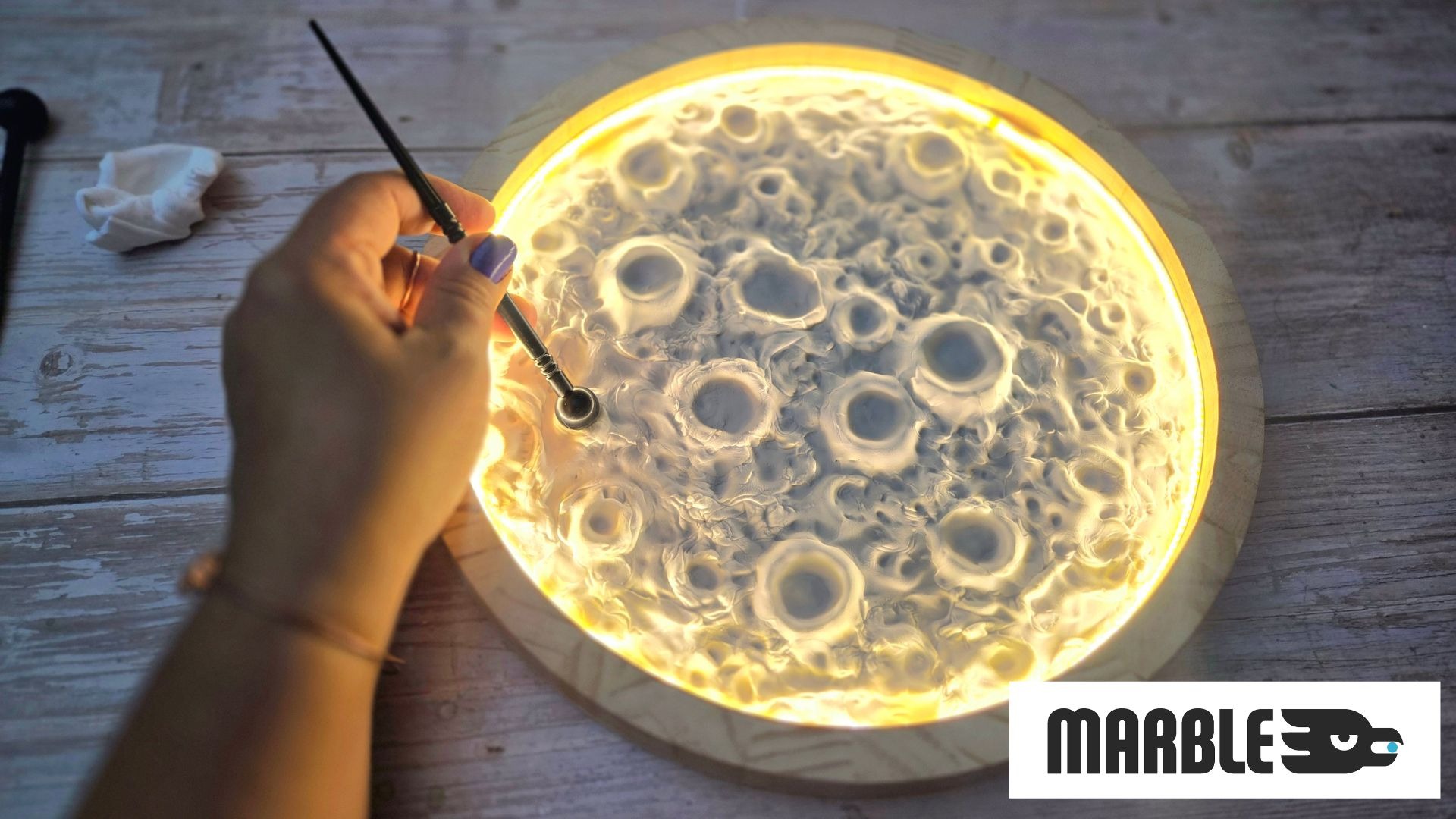 Make a Full-Moon Lamp