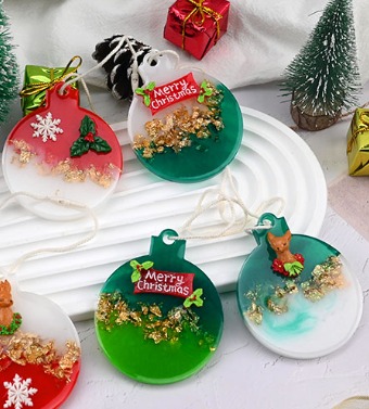 Handmade for the Holidays: UV Resin Ornament Workshop Handmade for the Holidays: UV Resin Ornament Workshop