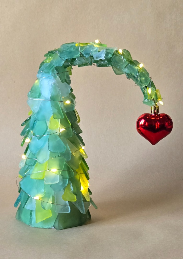 Merry Mischief Sea Glass Christmas Tree Workshop!