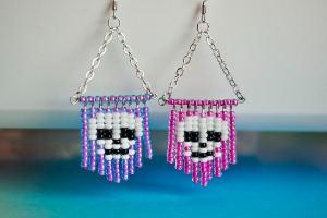 Choose from pink or purple beads