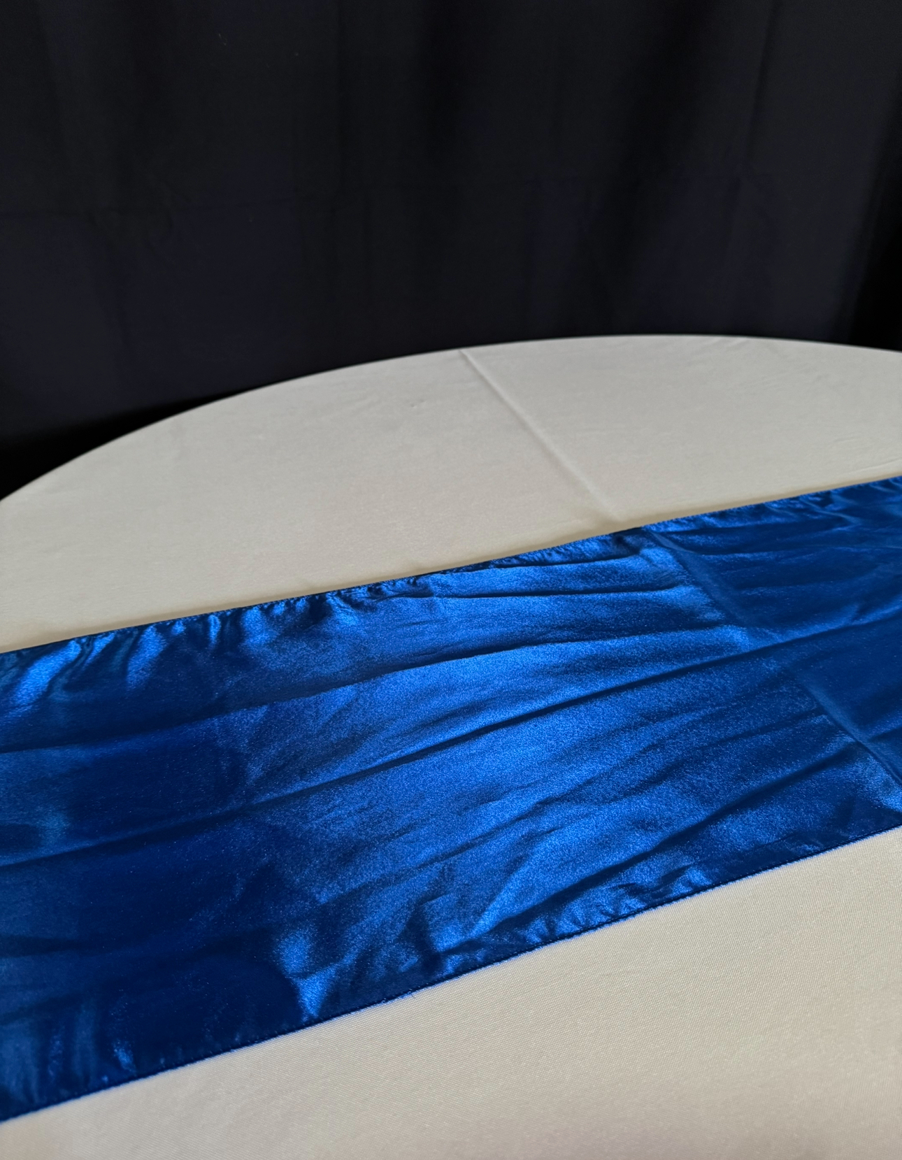 Runner 12"X108" SATIN ROYAL BLUE