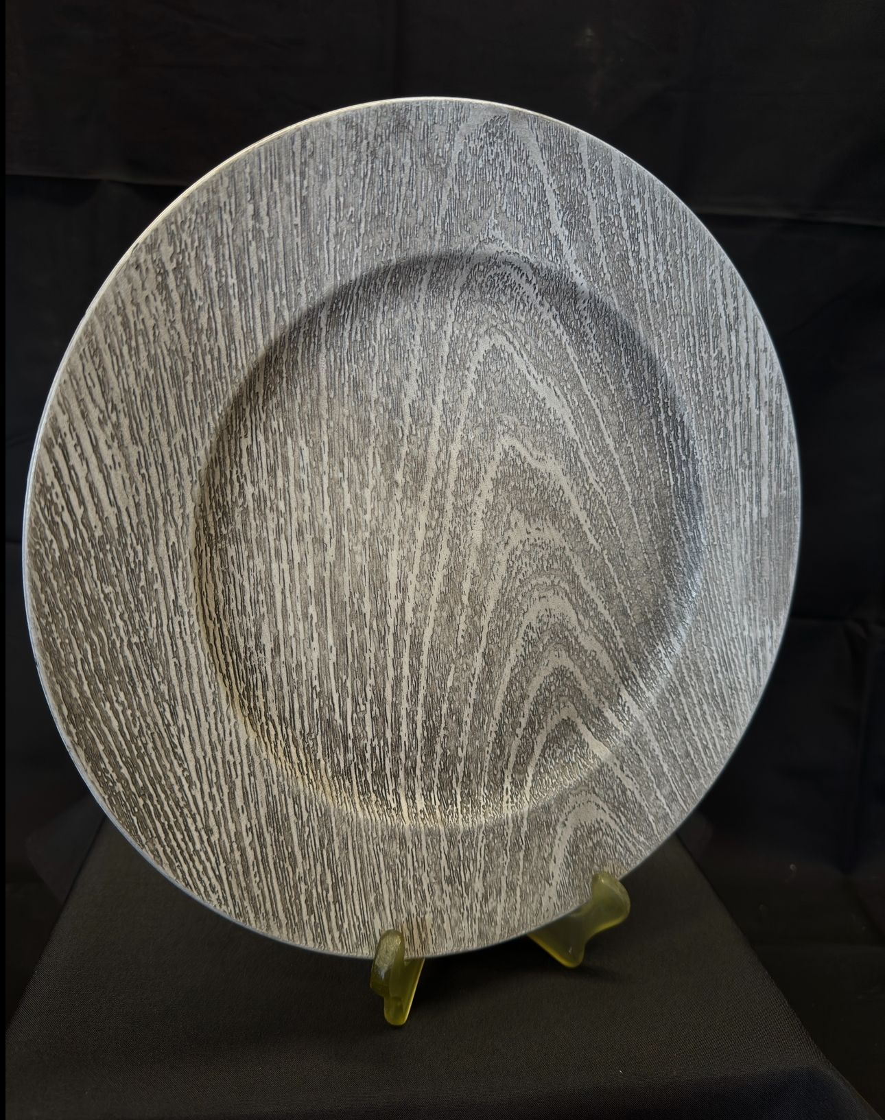Plate Charger GREY WOOD