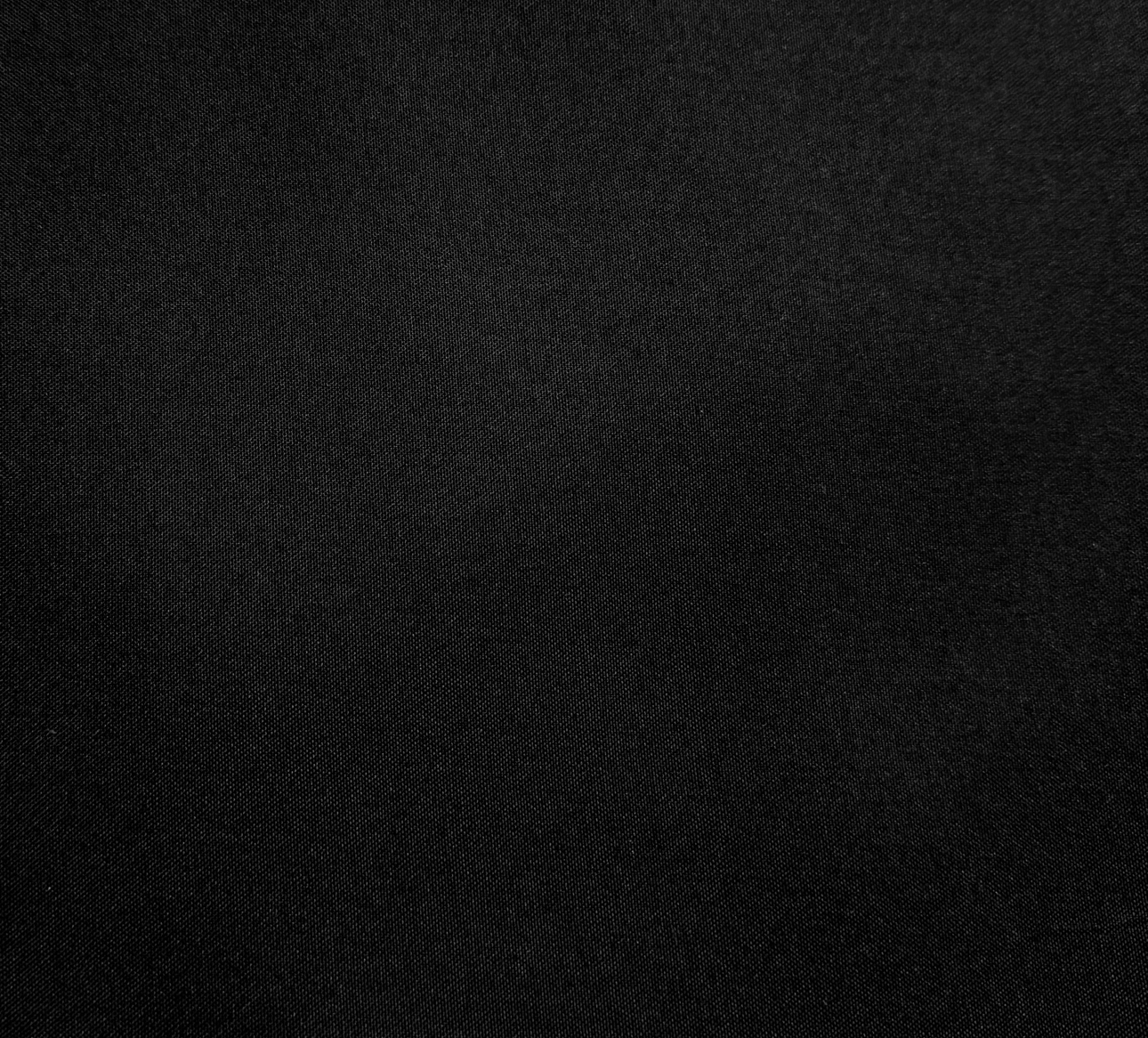 108" POLY BLACK L