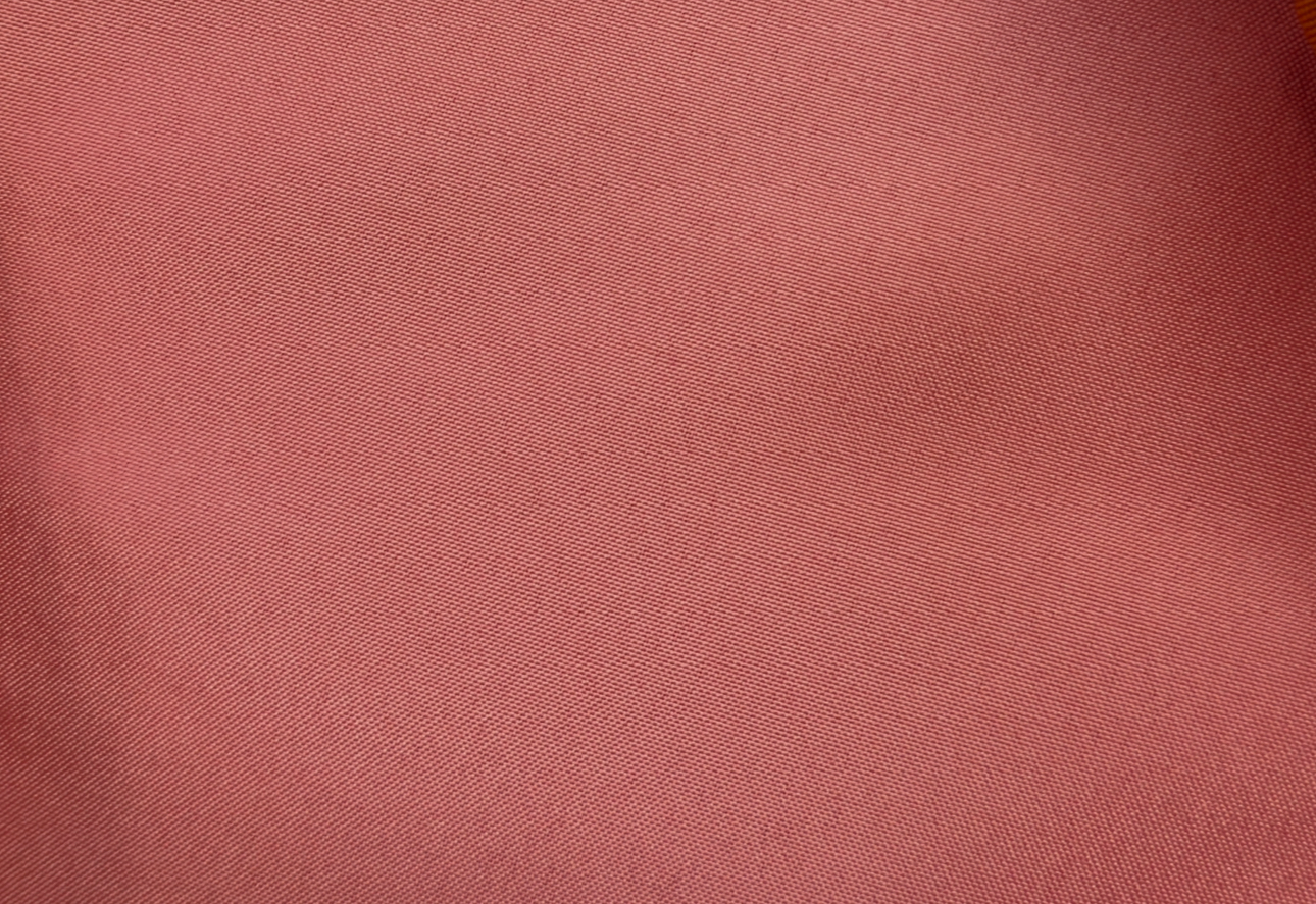 132" POLY STRAWBERRY ICE L