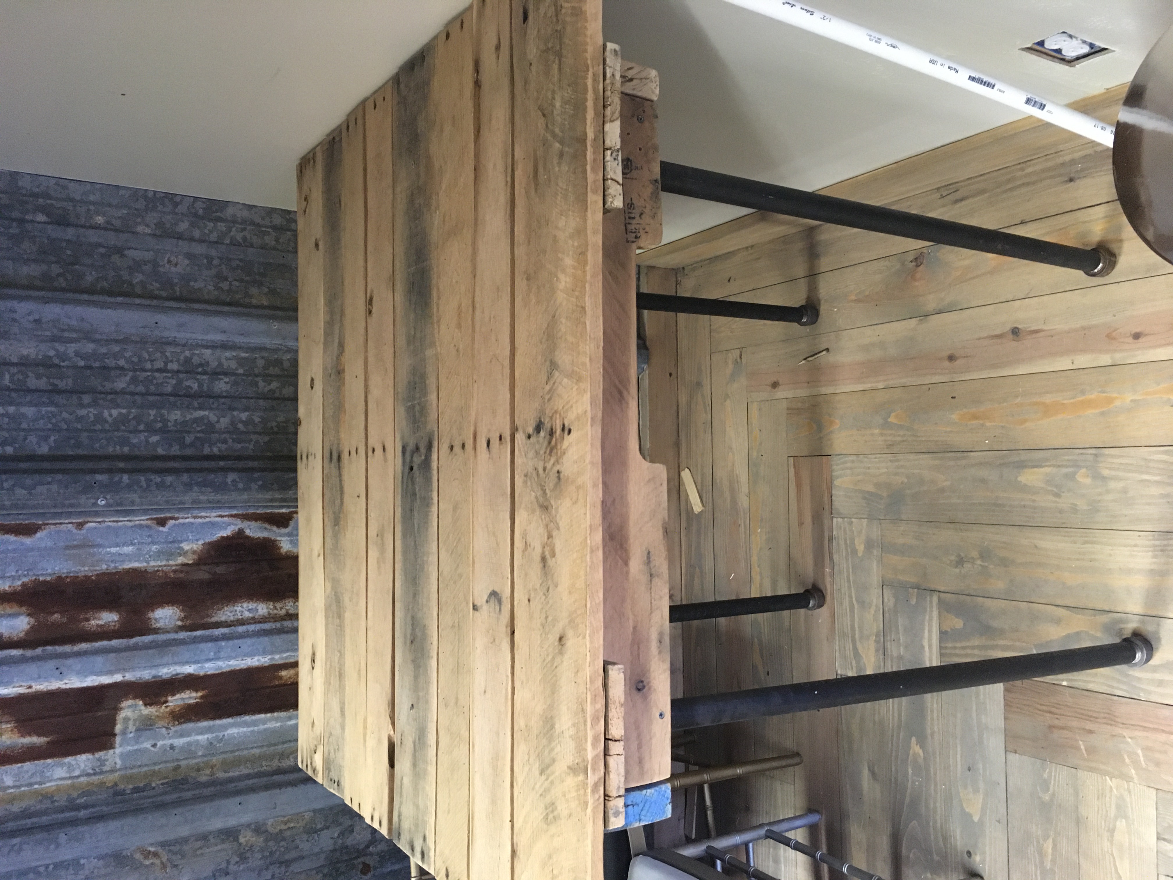Table Square Wooden Pallet Hightop