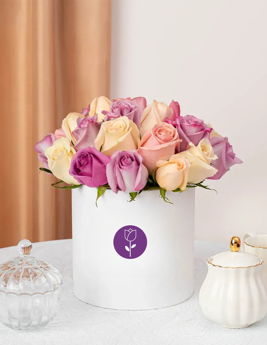 Pré-visualização de Rose Box: Pink, Lilac, Melon & White Assortment - imagem 1