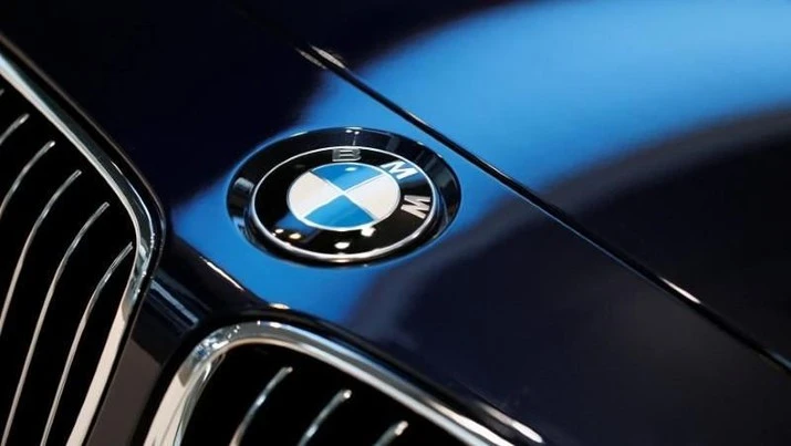 BMW berasal dari dua gabungan perusahaan Jerman