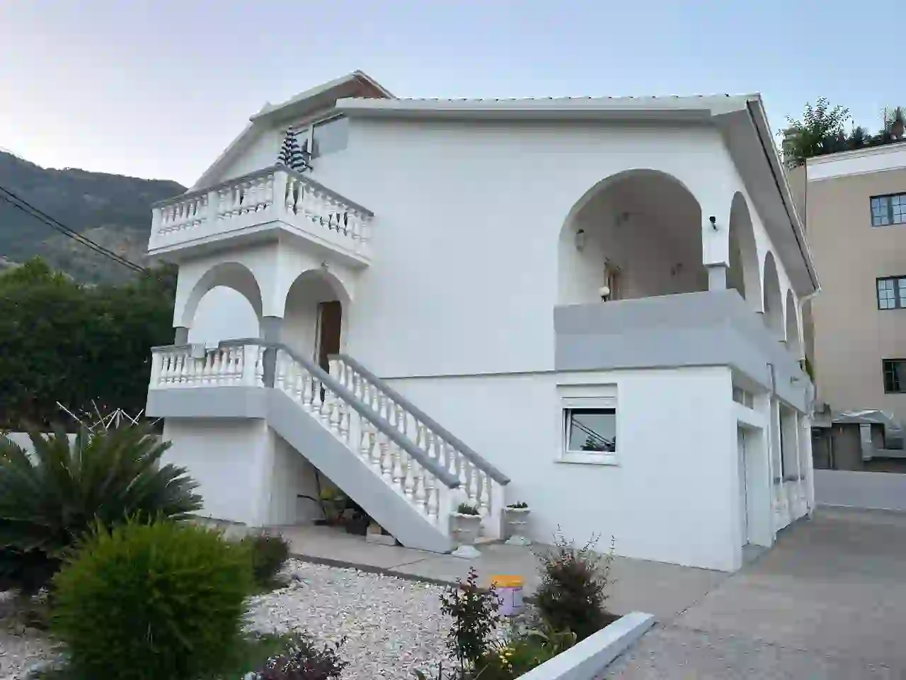Luxurious villa in Kamenari overlooking the Bay of Kotor