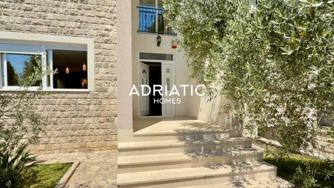 Mediterranean Luxury Villa with Private Pool and Sea Views 2